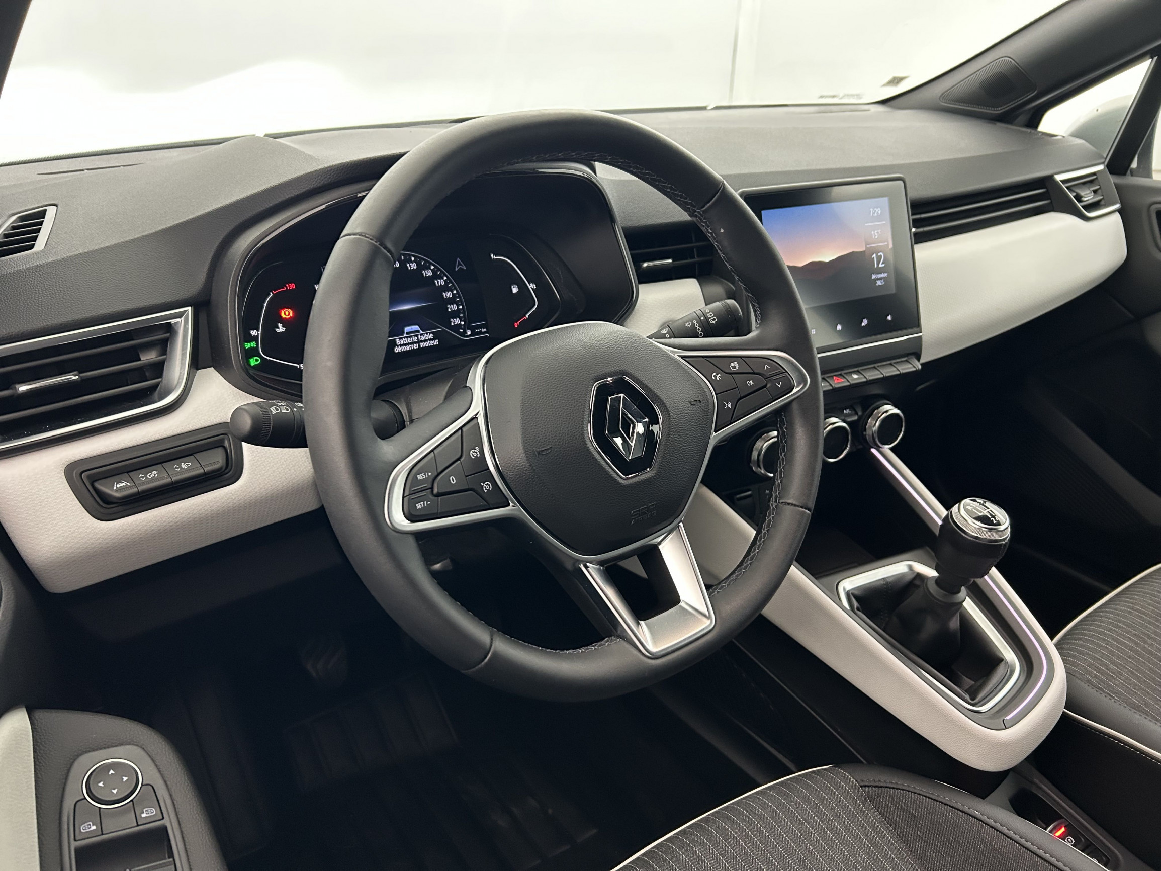 Vente en ligne Renault Clio 5 Clio TCe 90 - 21N au prix de 15 590 €