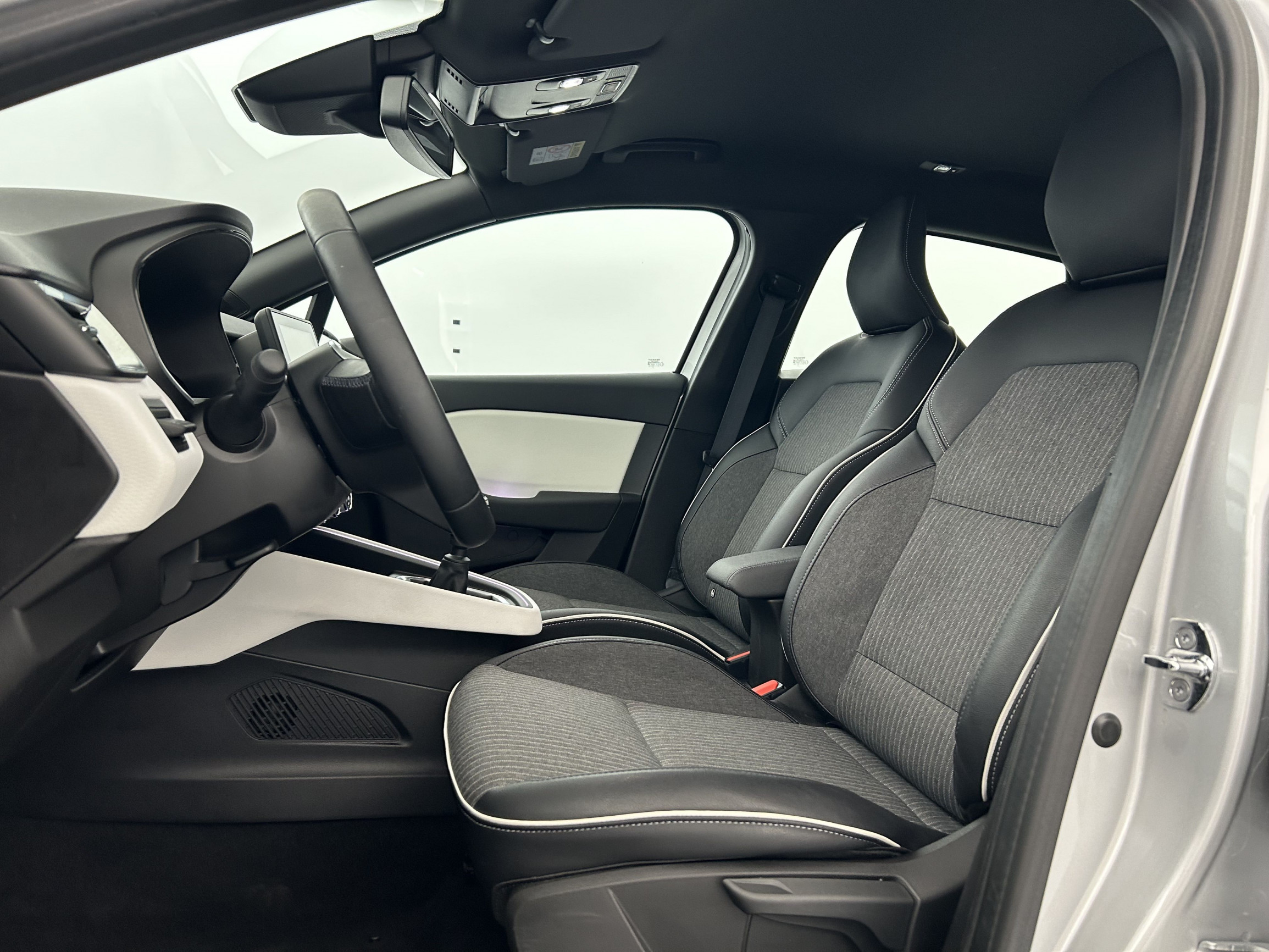 Vente en ligne Renault Clio 5 Clio TCe 90 - 21N au prix de 15 590 €