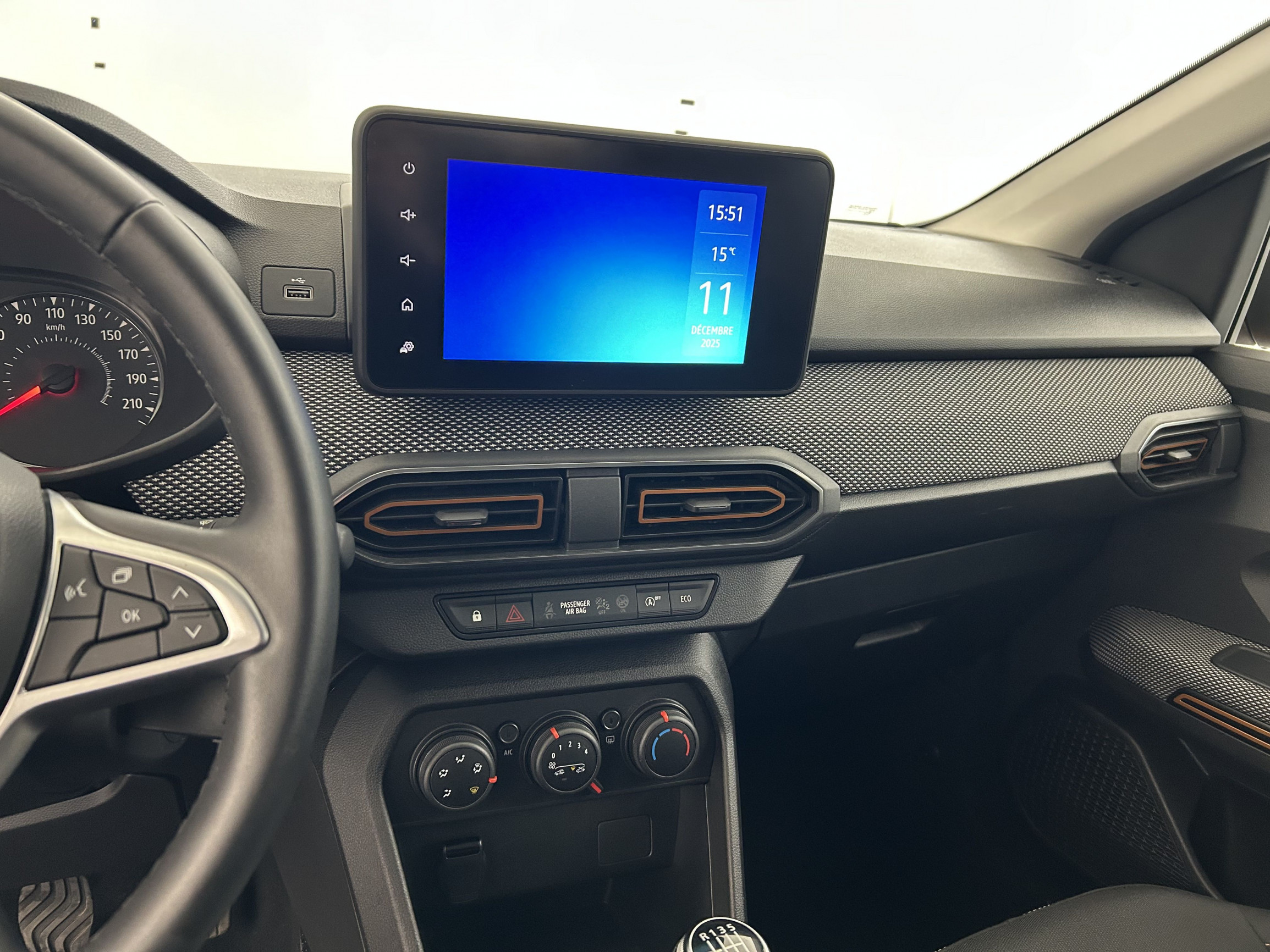 Vente en ligne Dacia Sandero  ECO-G 100 - 22 au prix de 14 390 €