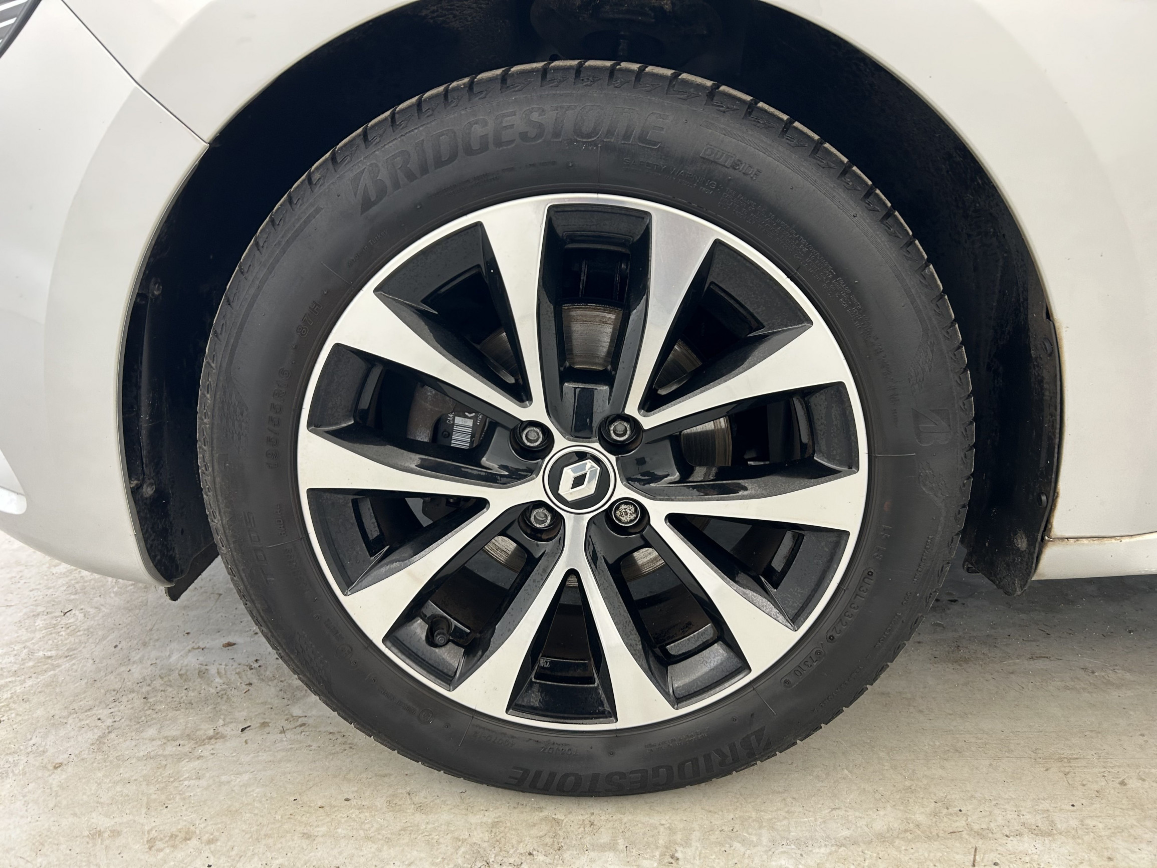 Vente en ligne Renault Clio 5 Clio TCe 90 - 21N au prix de 15 590 €