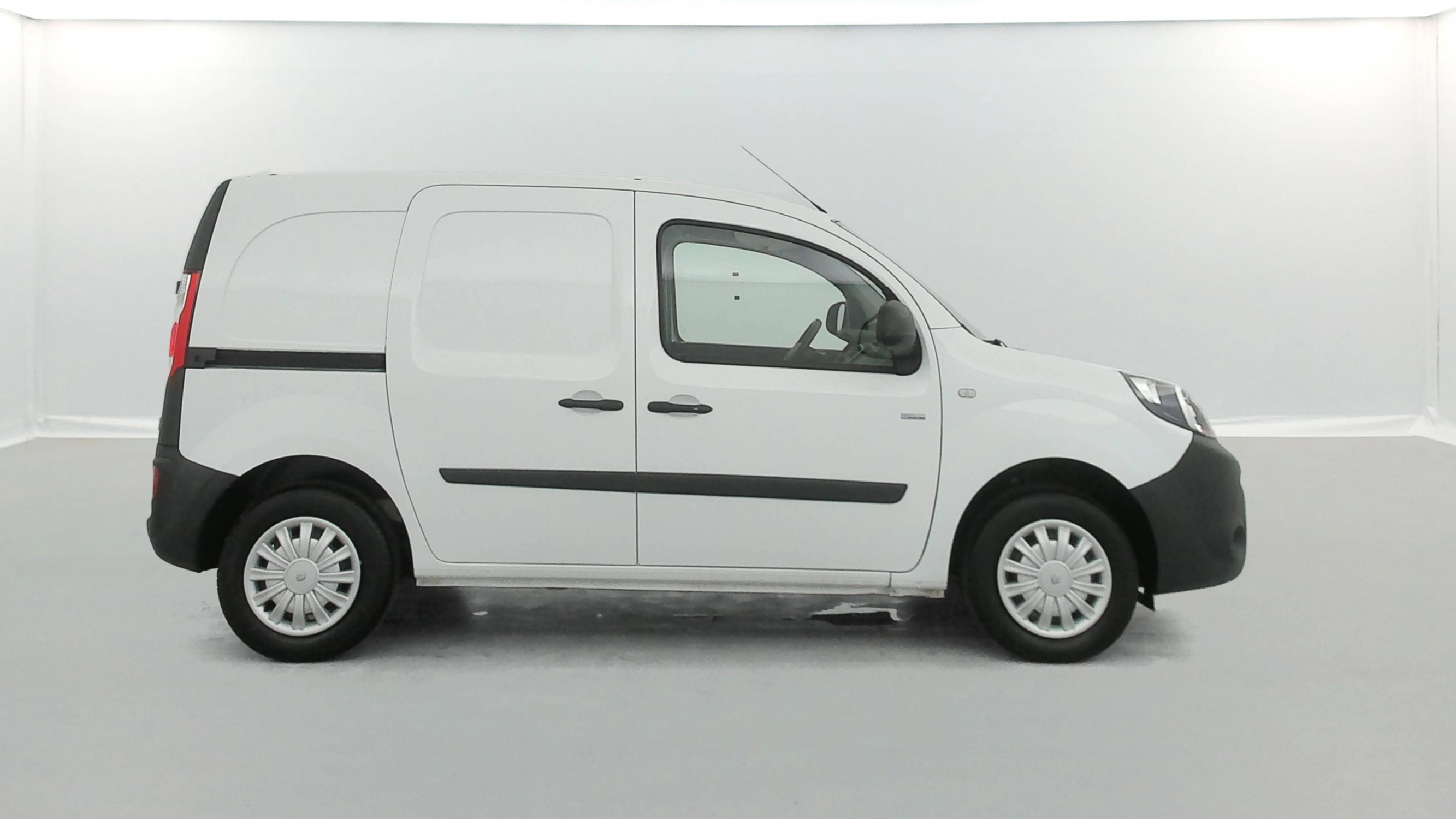 Vente en ligne Renault Kangoo Electrique KANGOO Z.E. 33 au prix de 9 990 €