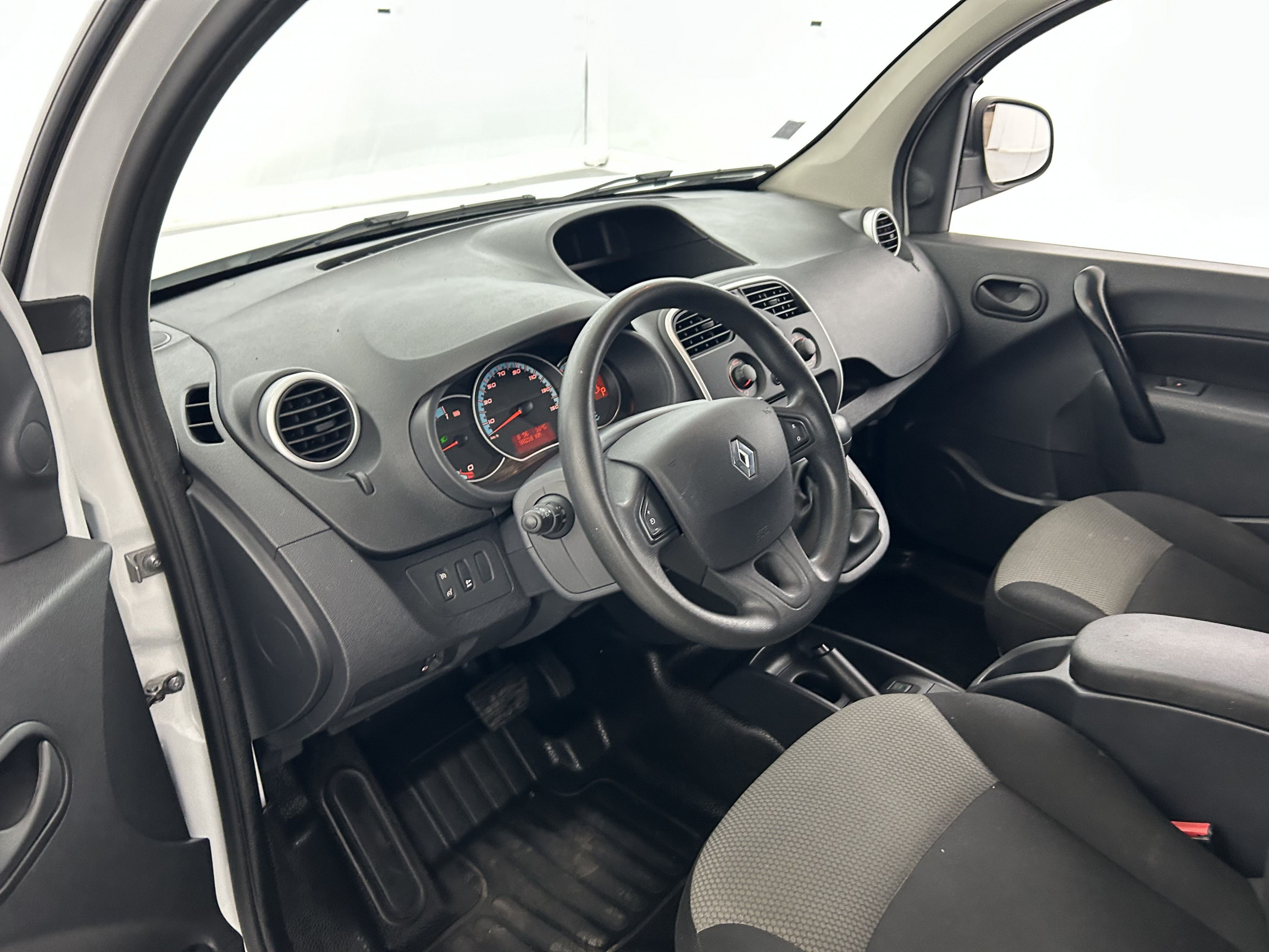 Vente en ligne Renault Kangoo Electrique KANGOO Z.E. 33 au prix de 9 990 €