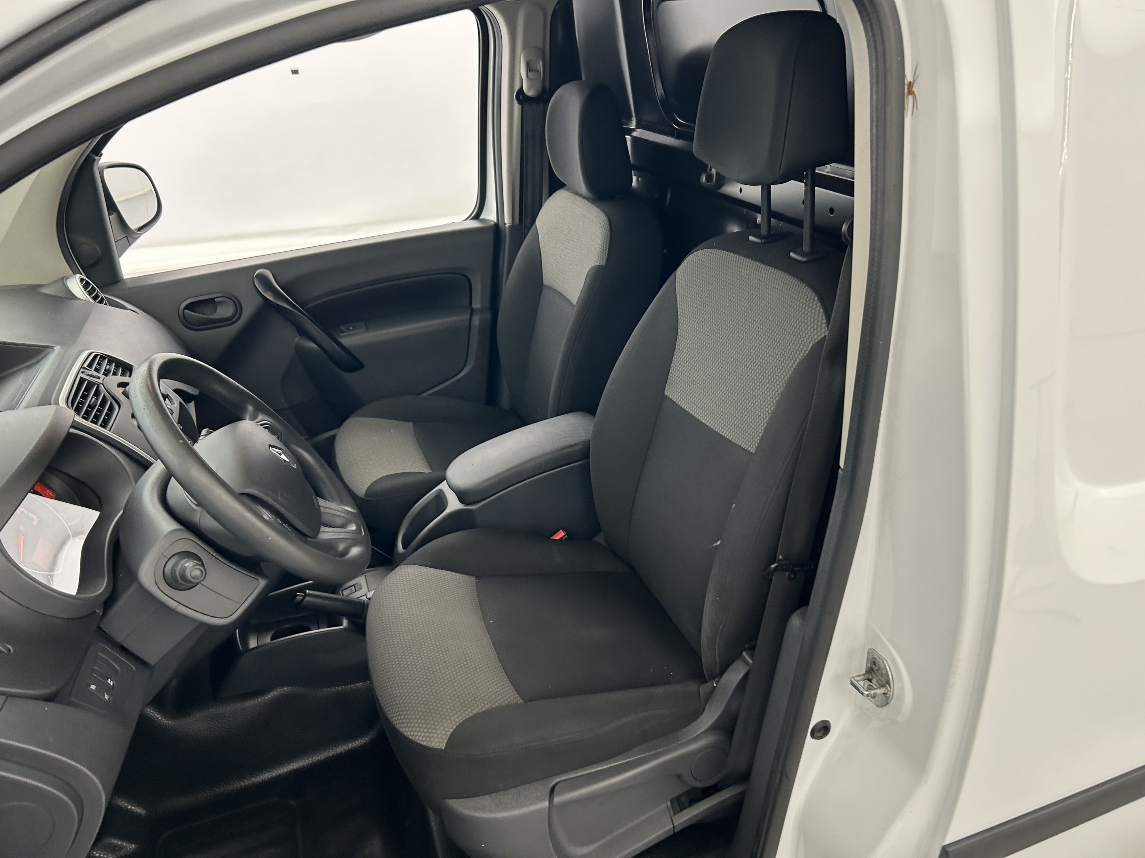 Vente en ligne Renault Kangoo Electrique KANGOO Z.E. 33 au prix de 9 990 €