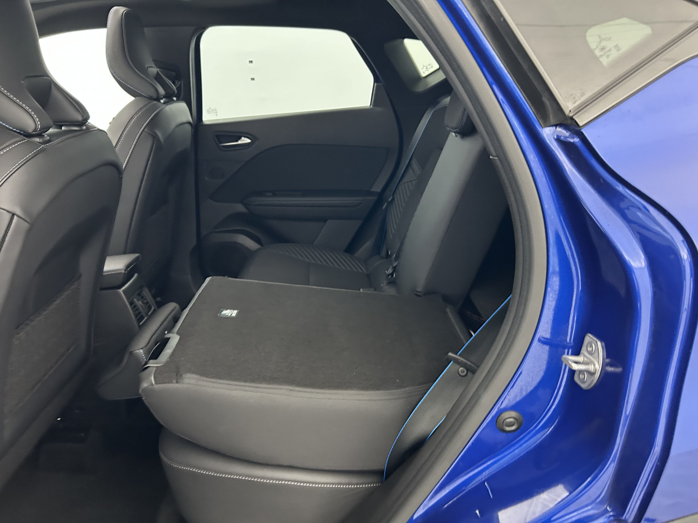 Vente en ligne Renault Captur  E-Tech full hybrid 145 ch au prix de 28 770 €