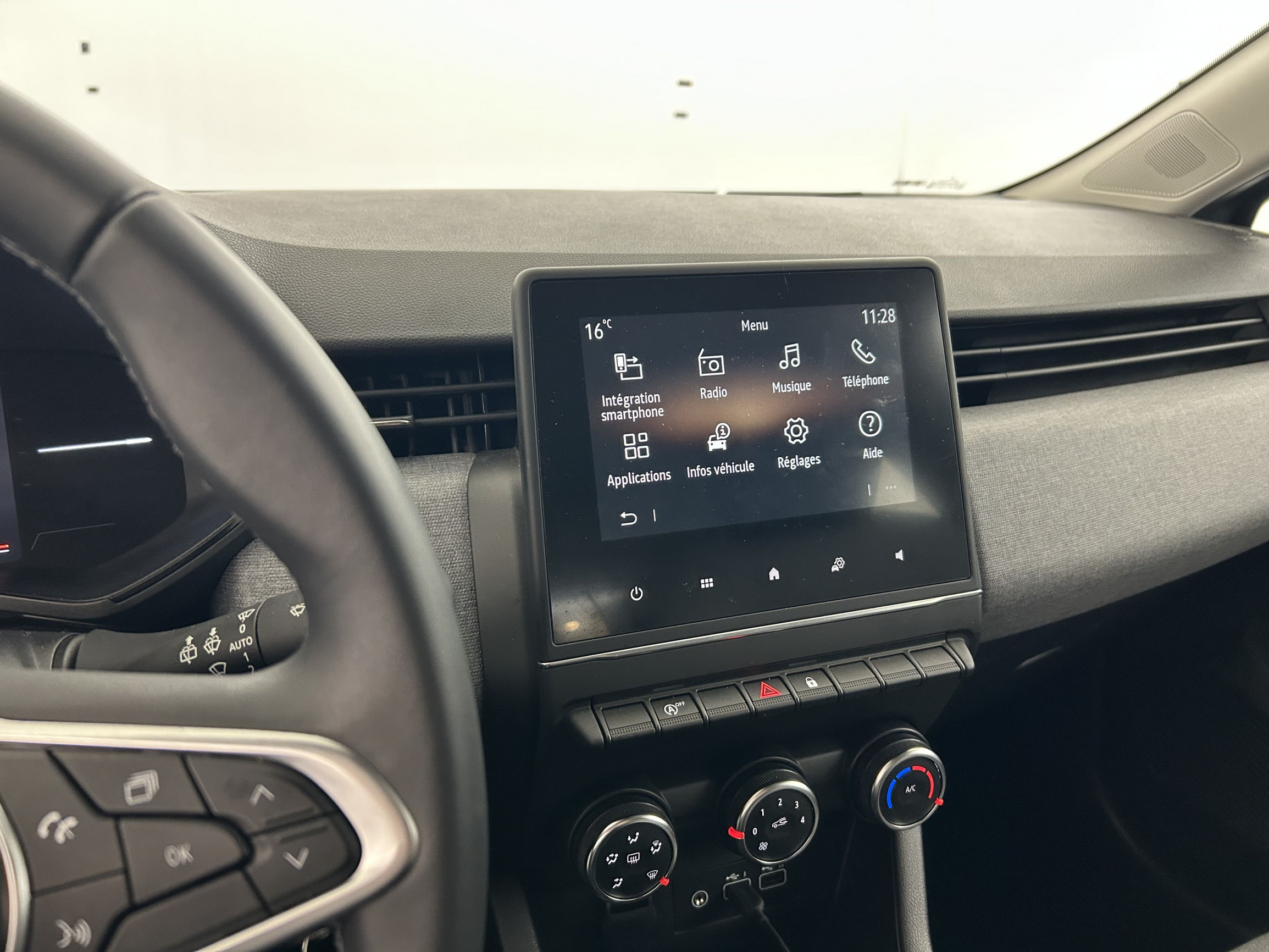 Vente en ligne Renault Clio 5 Clio SCe 65 au prix de 13 690 €