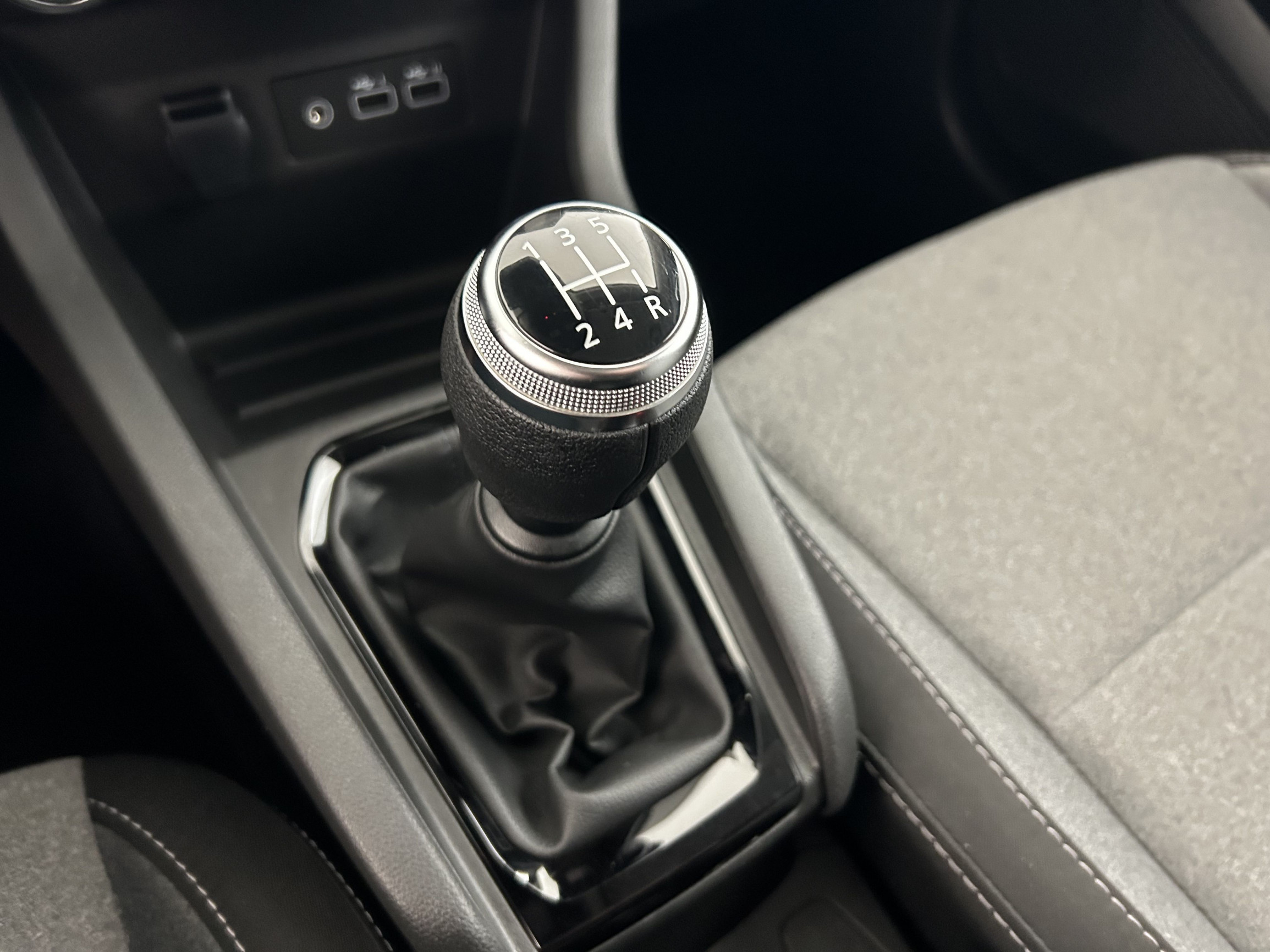 Vente en ligne Renault Clio 5 Clio SCe 65 au prix de 13 690 €