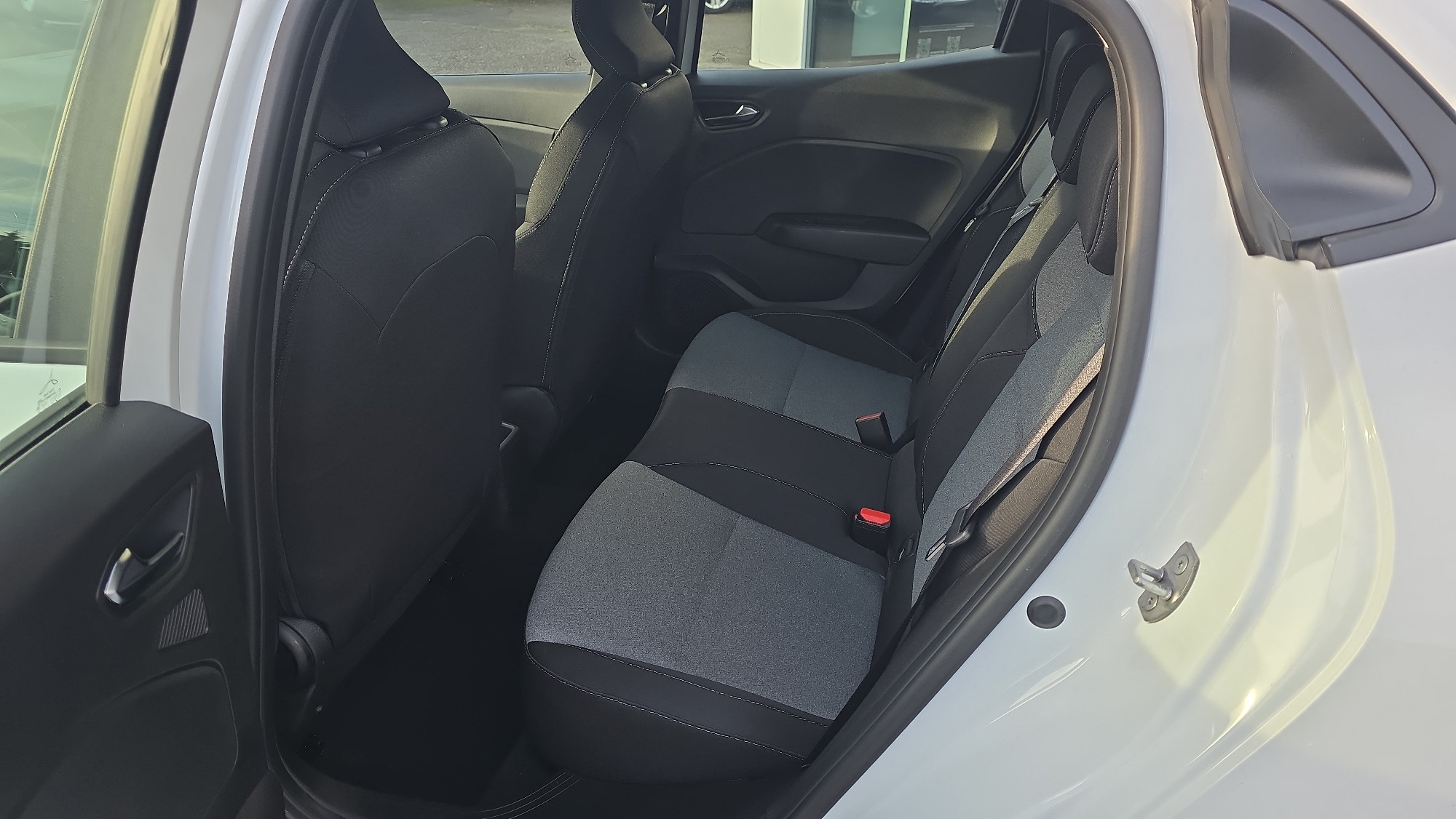 Vente en ligne Renault Clio 5 Clio E-Tech full hybrid 145 ch GSR2 au prix de 20 790 €