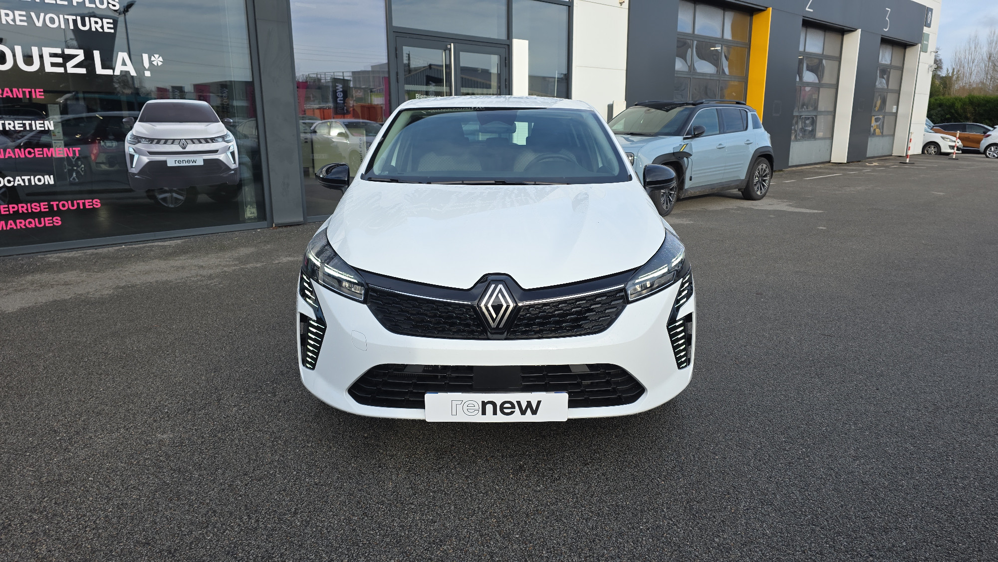 Vente en ligne Renault Clio 5 Clio E-Tech full hybrid 145 ch GSR2 au prix de 20 790 €