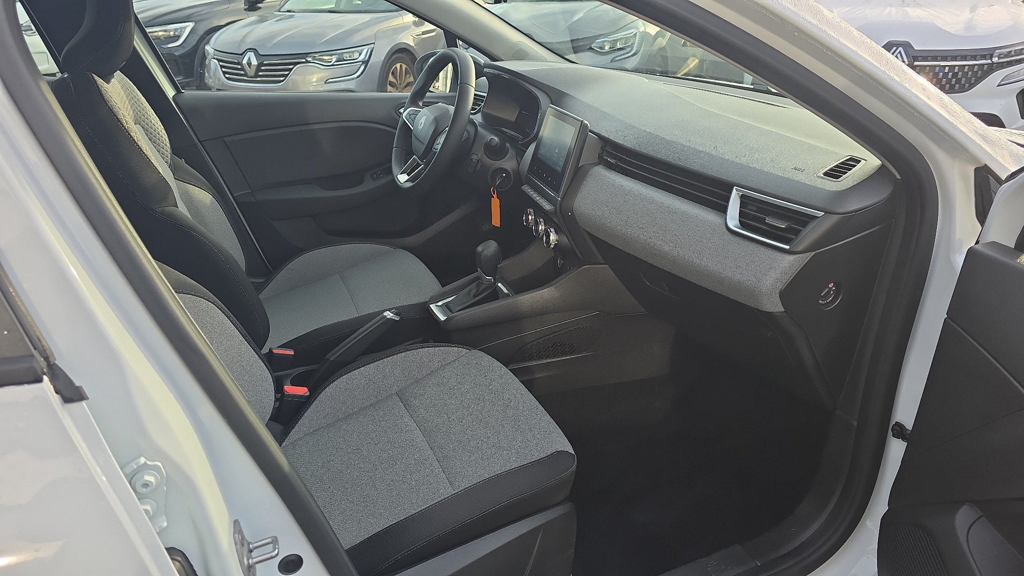 Vente en ligne Renault Clio 5 Clio E-Tech full hybrid 145 ch GSR2 au prix de 20 790 €