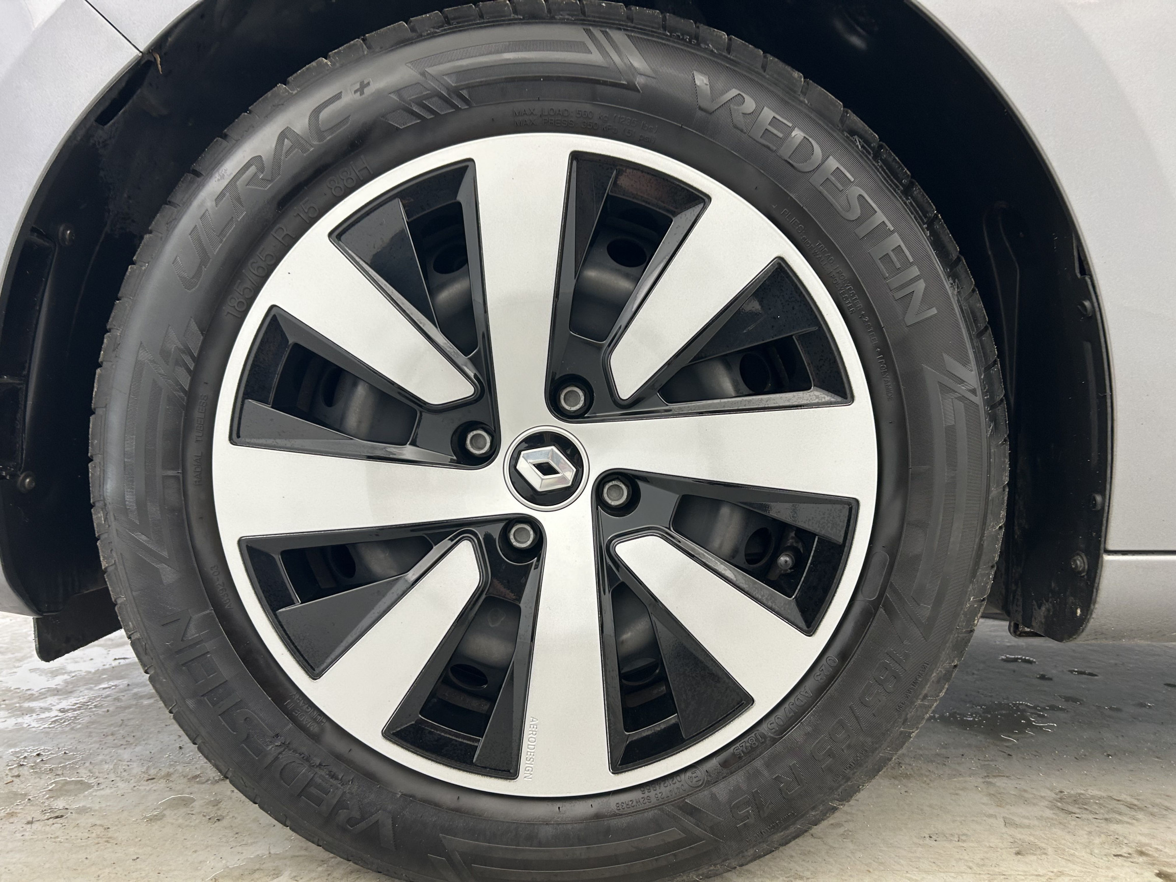 Vente en ligne Renault Clio 5 Clio TCe 90 au prix de 13 990 €