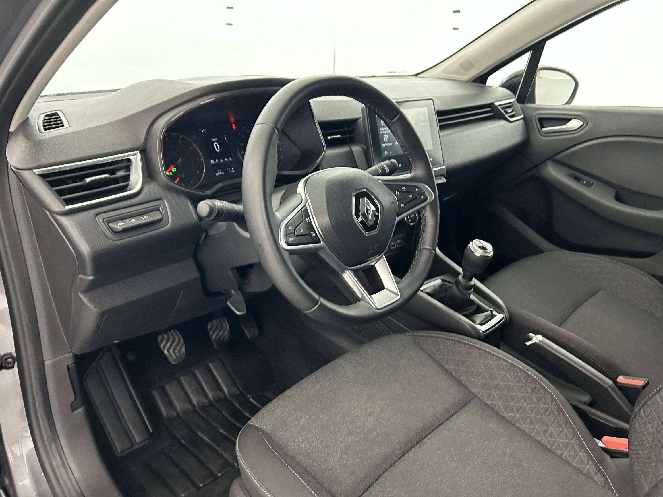 Vente en ligne Renault Clio 5 Clio TCe 90 au prix de 13 890 €