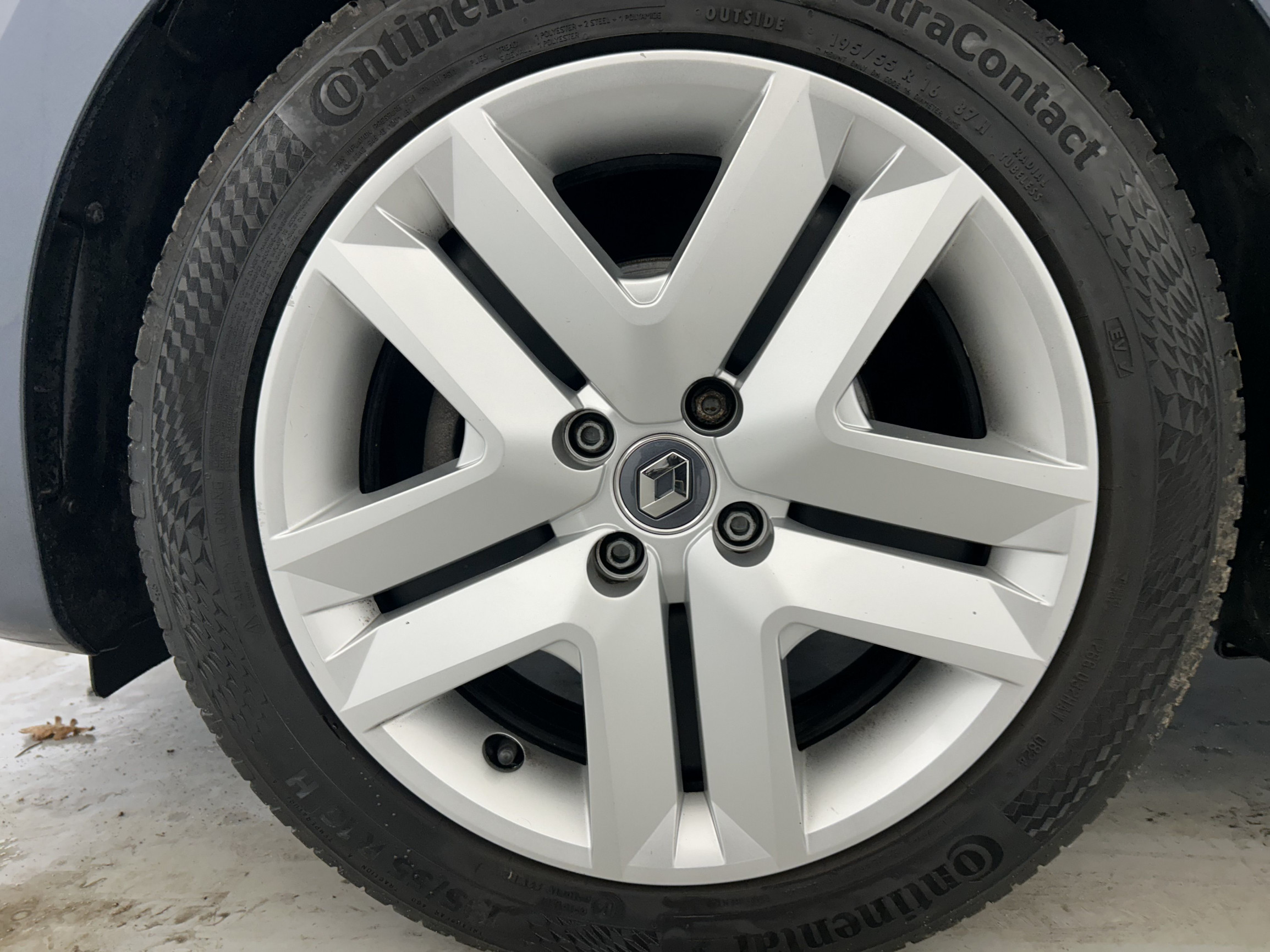 Vente en ligne Renault Clio 5 Clio TCe 90 X-Tronic - 21N au prix de 10 590 €