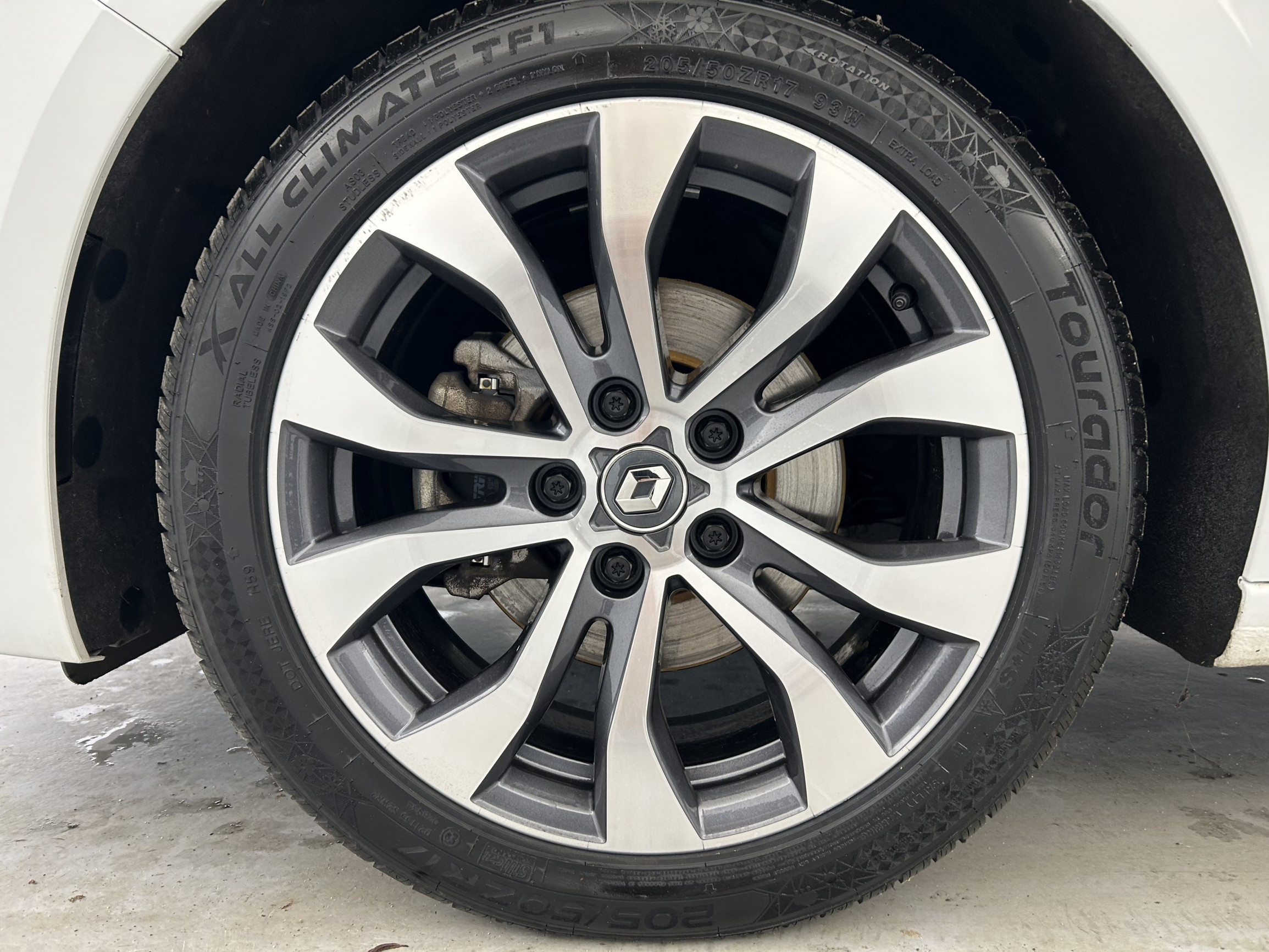 Vente en ligne Renault Megane 4 Estate  Blue dCi 115 EDC au prix de 22 690 €