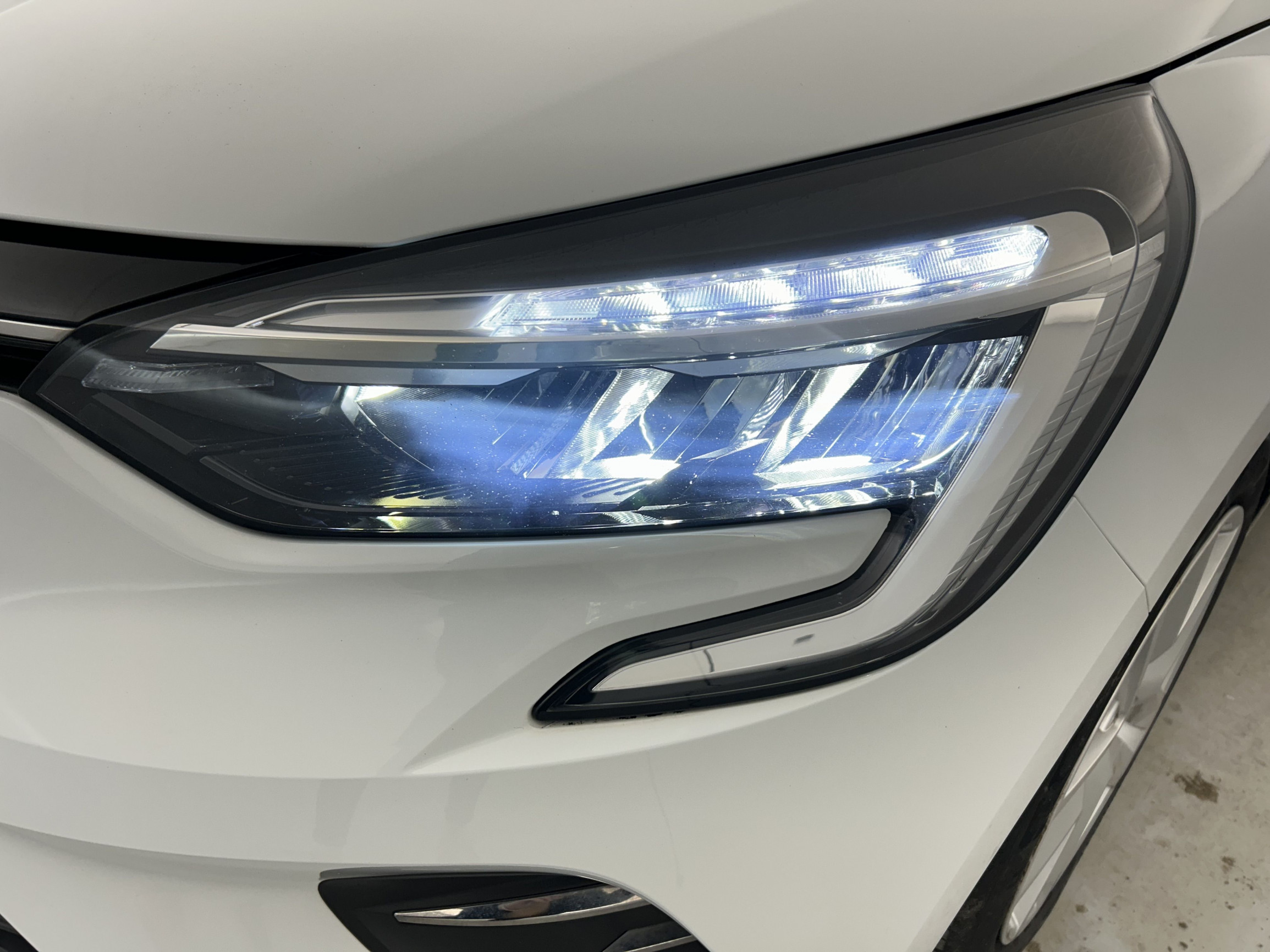 Vente en ligne Renault Clio 5 Clio SCe 65 - 21 au prix de 12 350 €