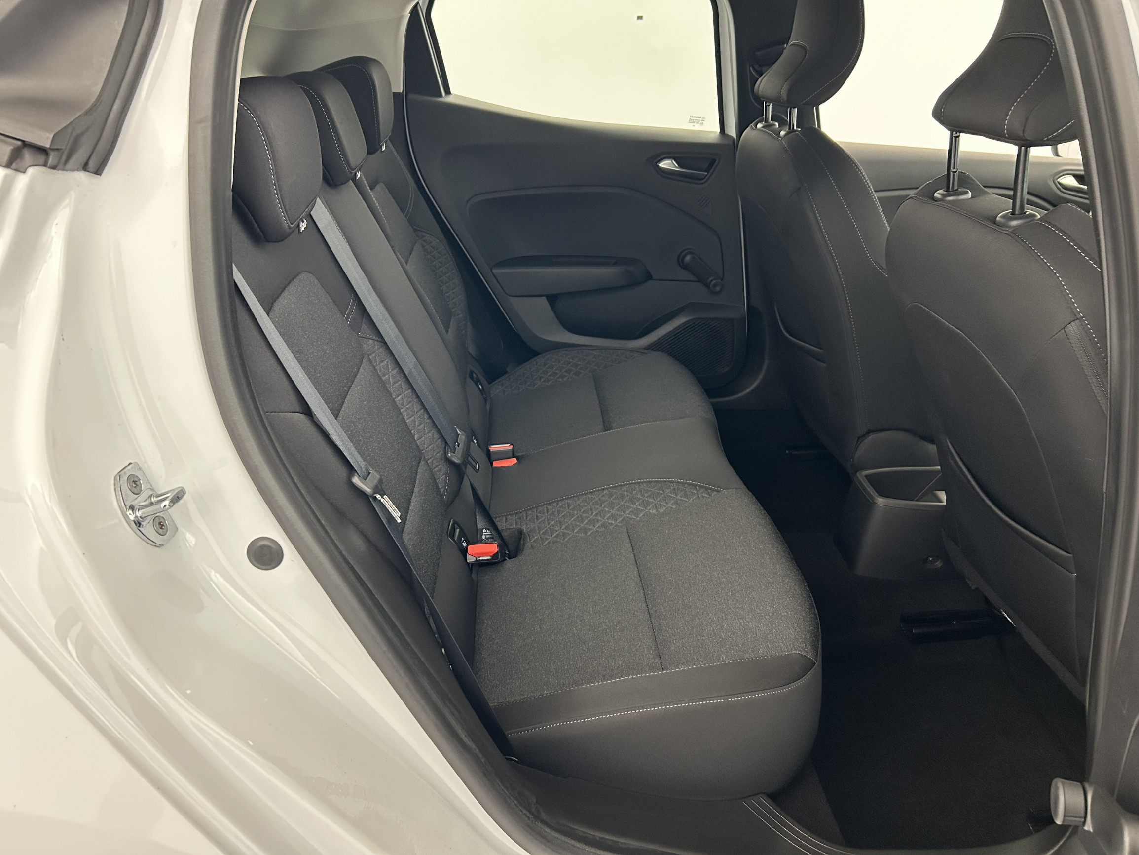 Vente en ligne Renault Clio 5 Clio SCe 65 - 21 au prix de 12 350 €