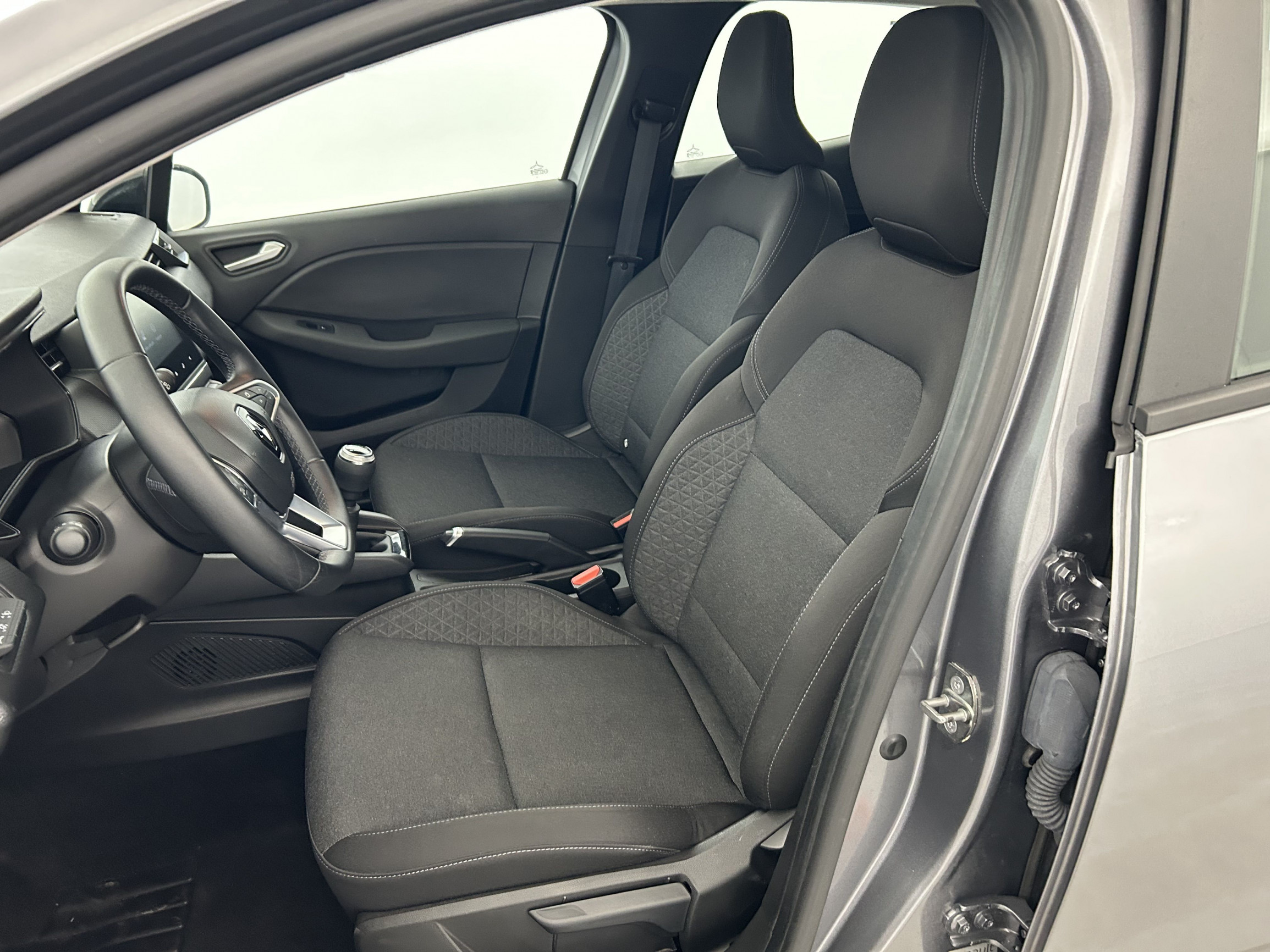 Vente en ligne Renault Clio 5 Clio TCe 90 au prix de 14 270 €