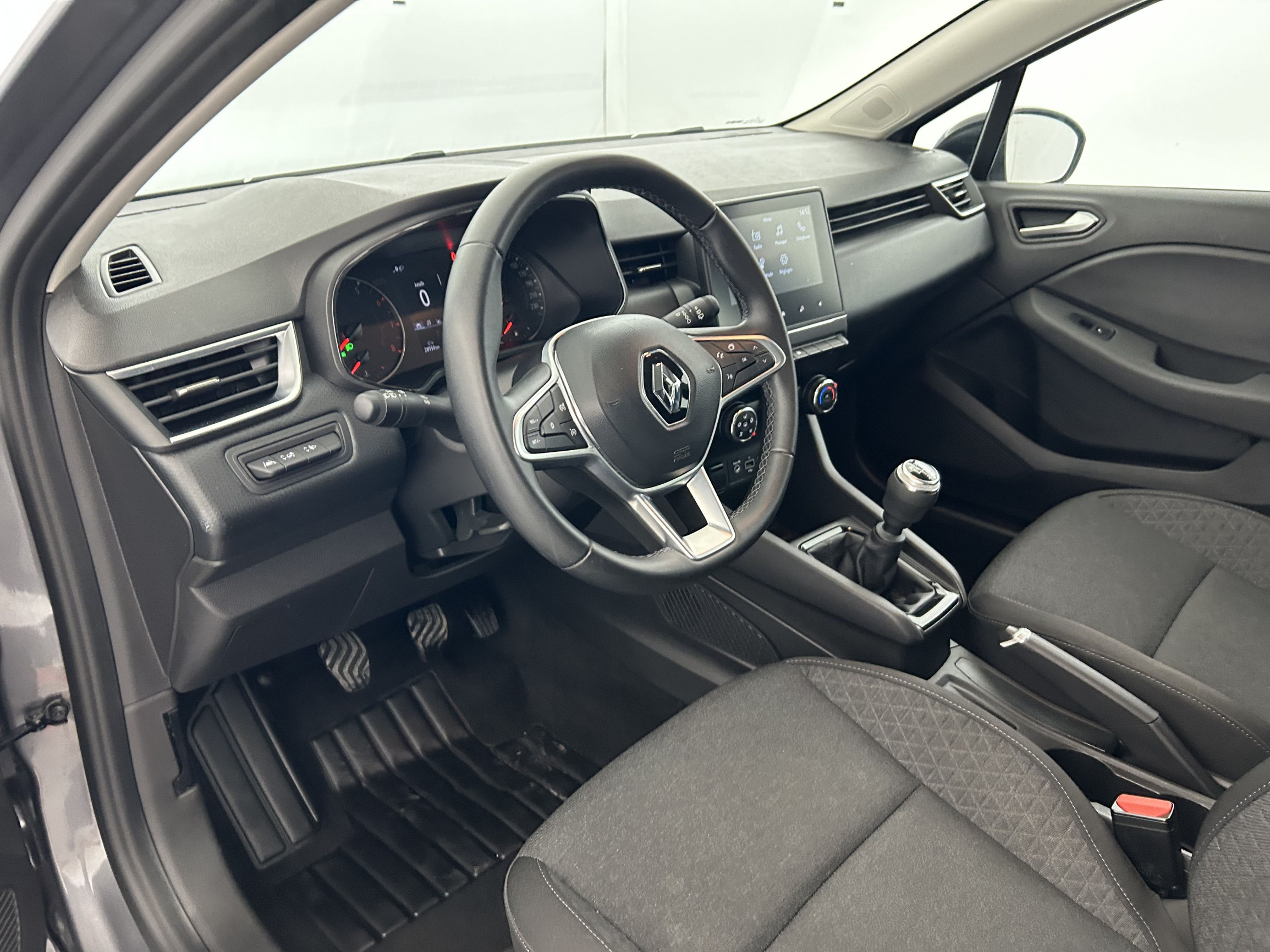Vente en ligne Renault Clio 5 Clio TCe 90 au prix de 14 270 €