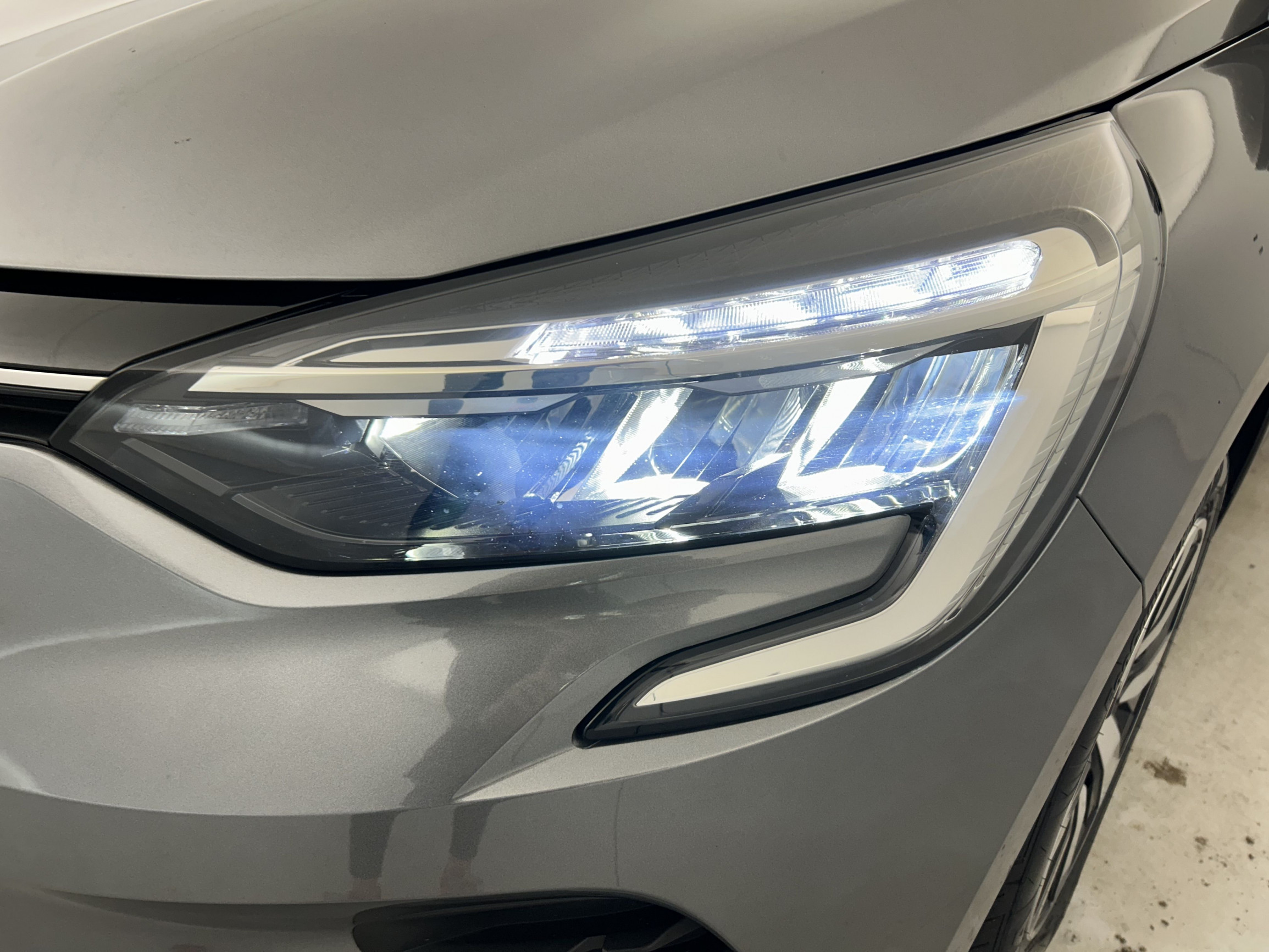 Vente en ligne Renault Clio 5 Clio TCe 90 au prix de 14 270 €