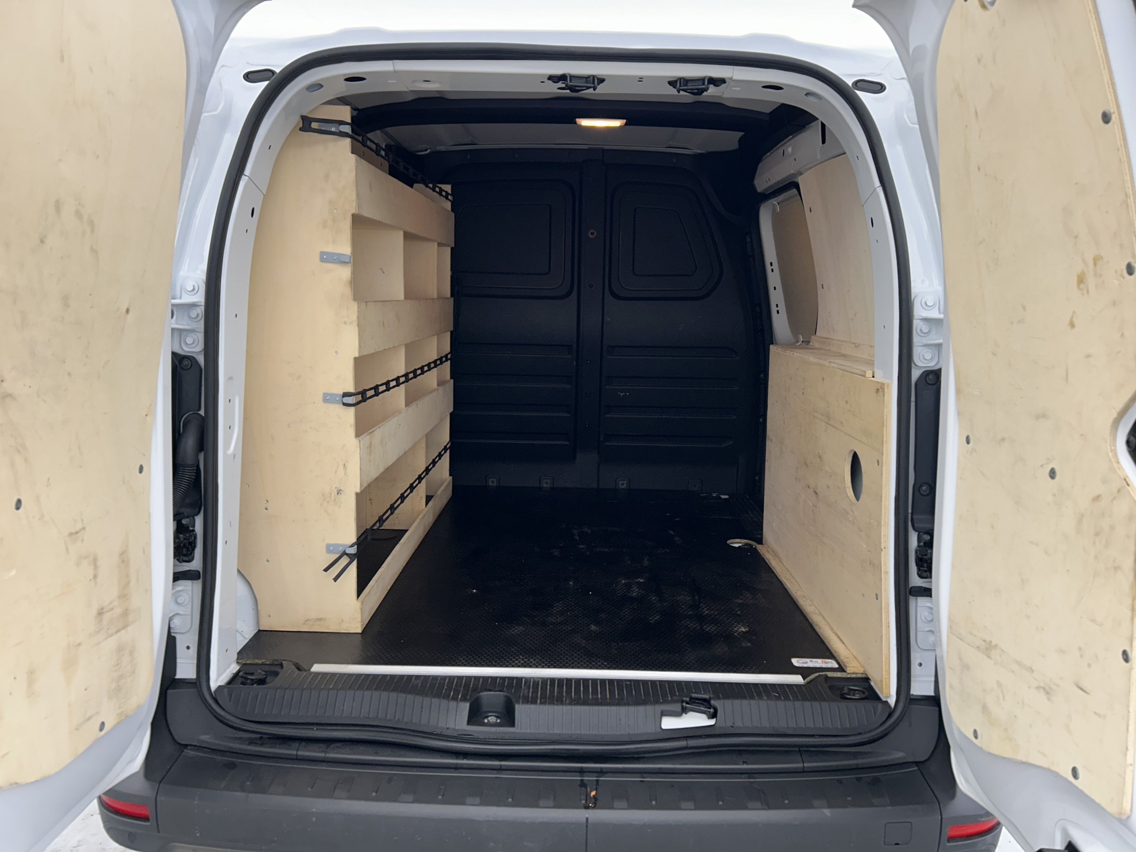 Vente en ligne Renault Kangoo Van  BLUE DCI 95 EDC au prix de 17 490 €