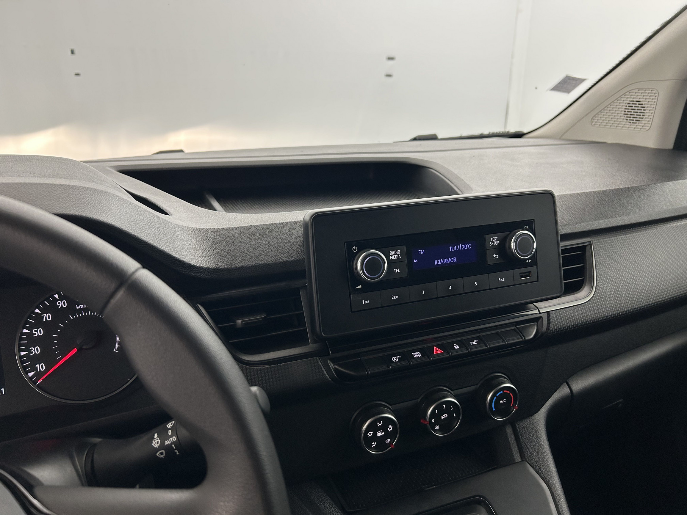 Vente en ligne Renault Kangoo Van  BLUE DCI 95 EDC au prix de 17 490 €