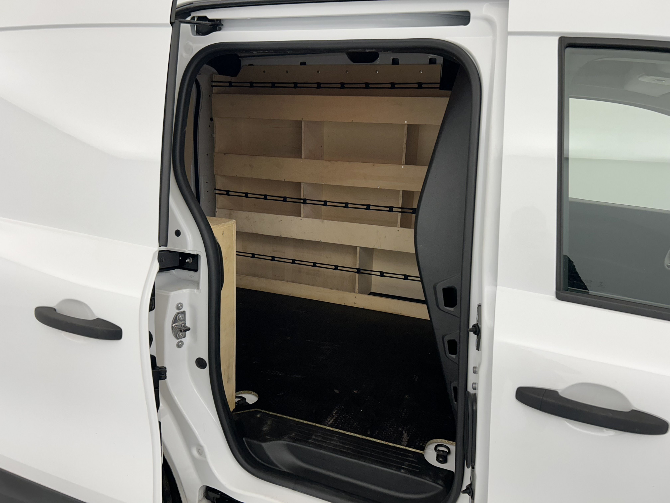 Vente en ligne Renault Kangoo Van  BLUE DCI 95 EDC au prix de 17 490 €