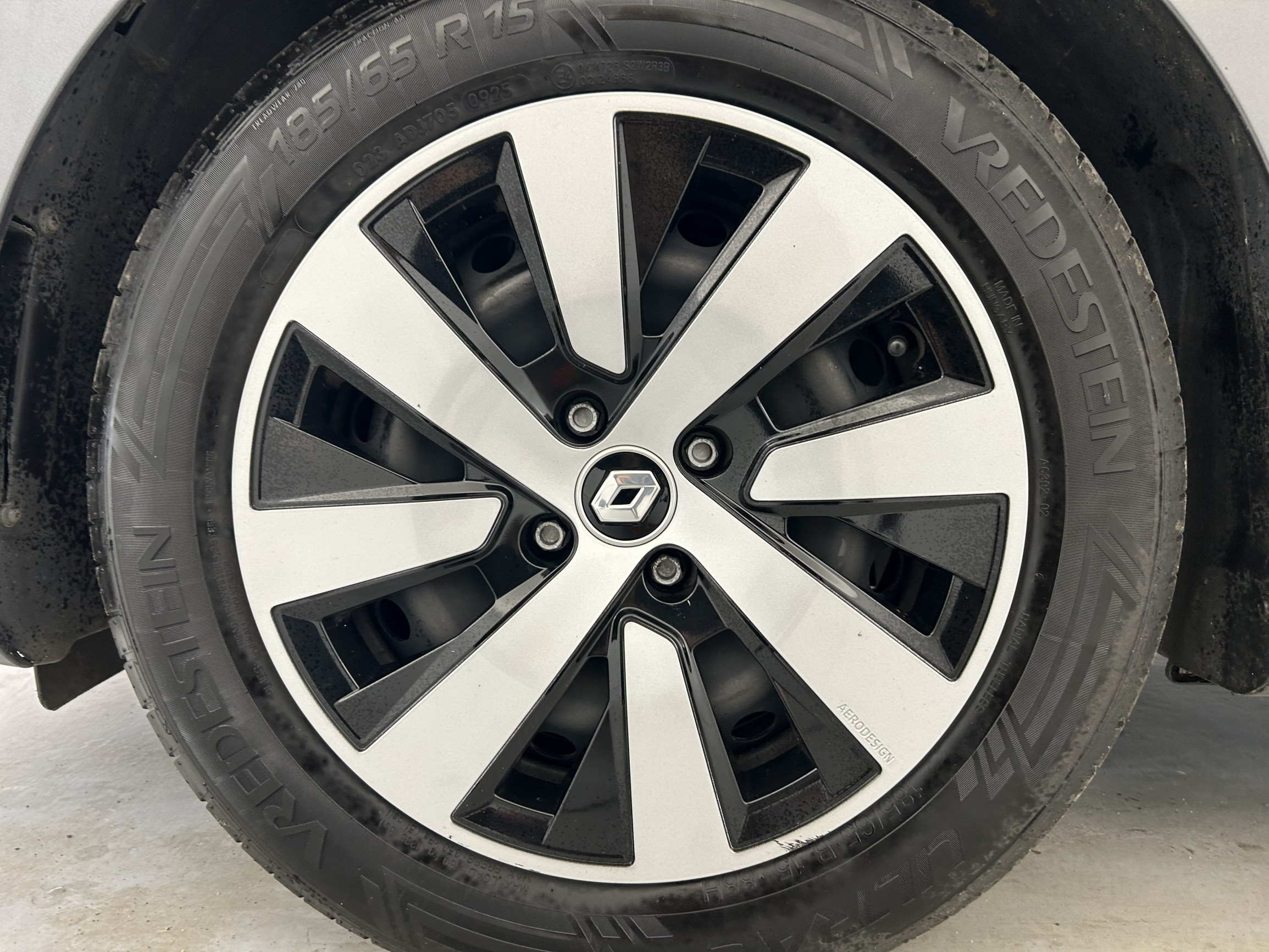 Vente en ligne Renault Clio 5 Clio TCe 90 au prix de 14 270 €