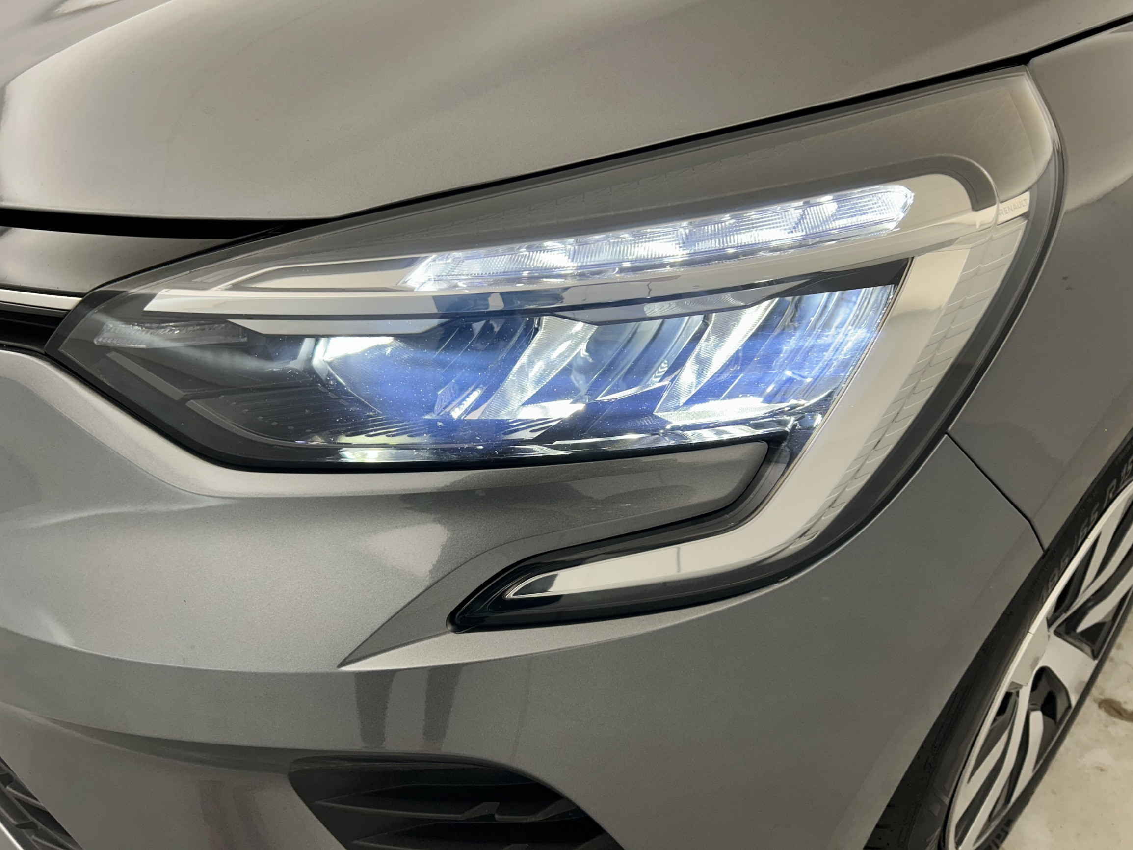 Vente en ligne Renault Clio 5 Clio TCe 90 au prix de 14 270 €