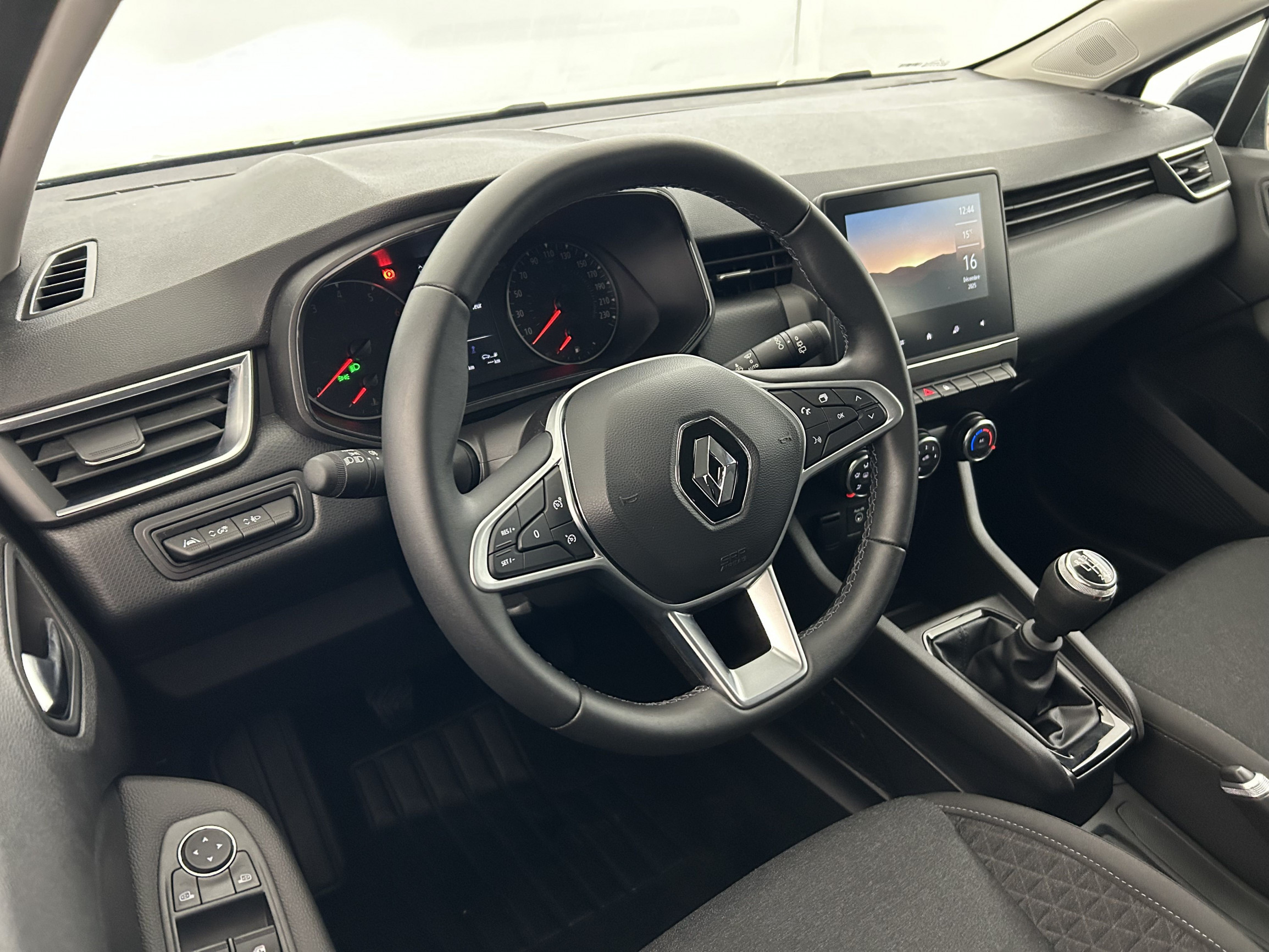 Vente en ligne Renault Clio 5 Clio TCe 90 au prix de 13 990 €