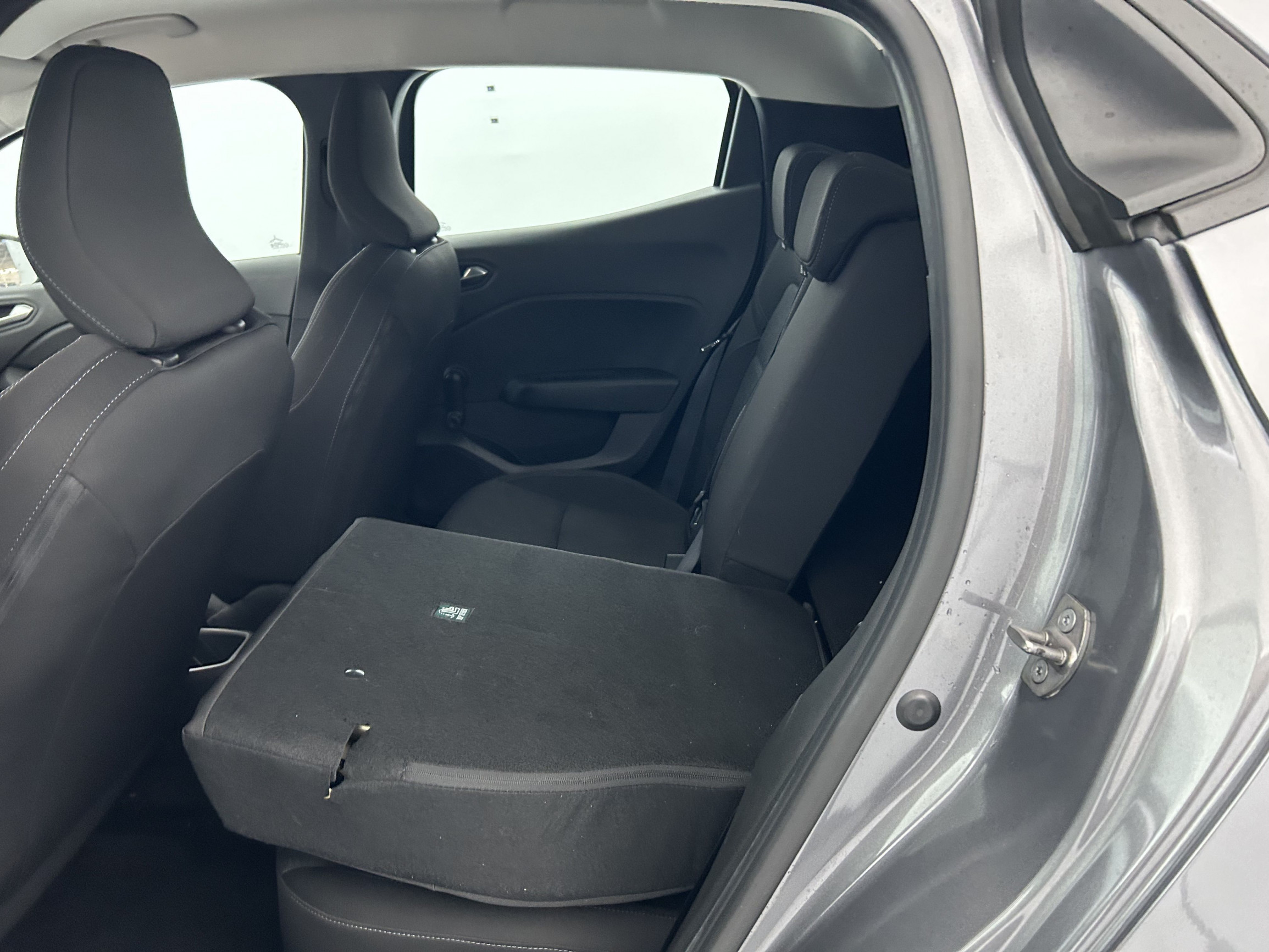 Vente en ligne Renault Clio 5 Clio TCe 90 au prix de 14 270 €