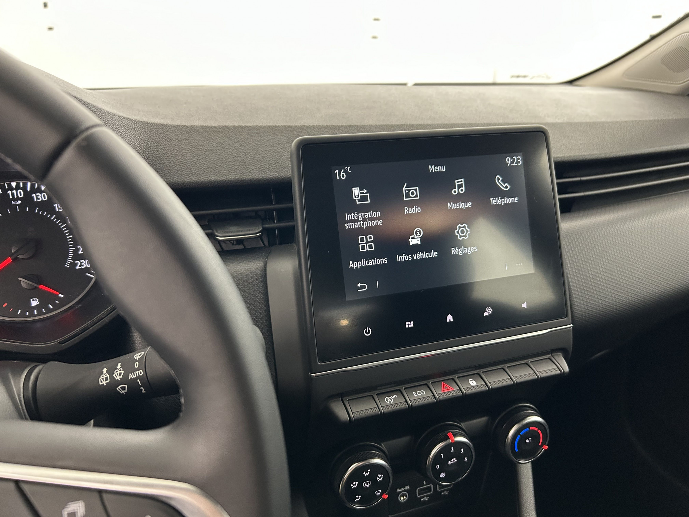 Vente en ligne Renault Clio 5 Clio TCe 90 au prix de 14 270 €