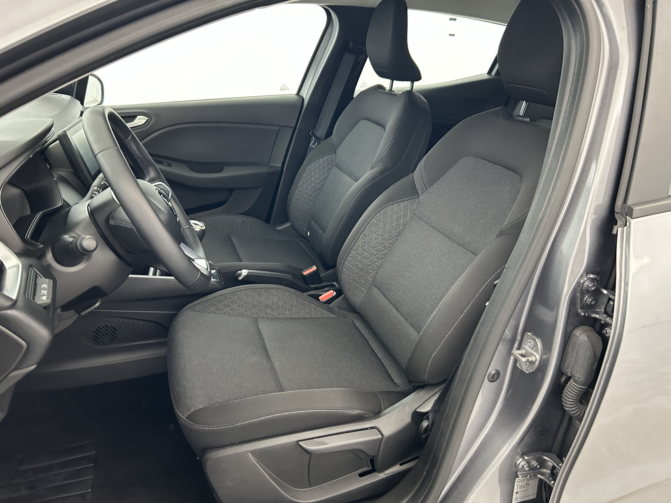 Vente en ligne Renault Clio 5 Clio TCe 90 au prix de 14 270 €