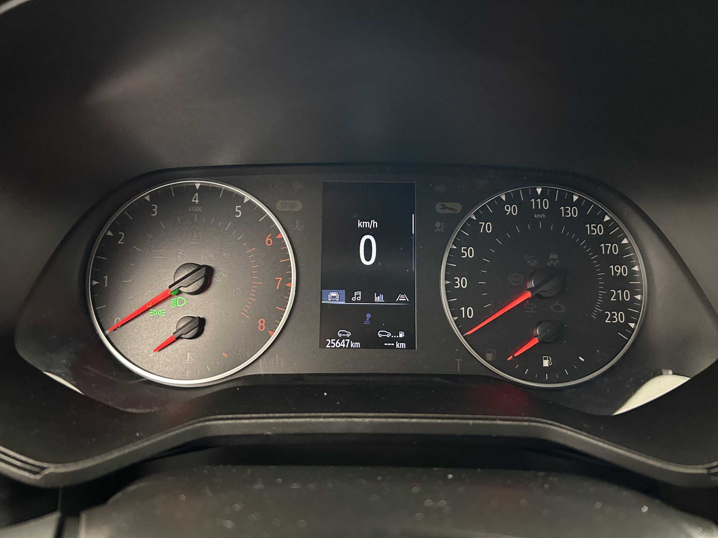 Vente en ligne Renault Clio 5 Clio TCe 90 au prix de 14 270 €