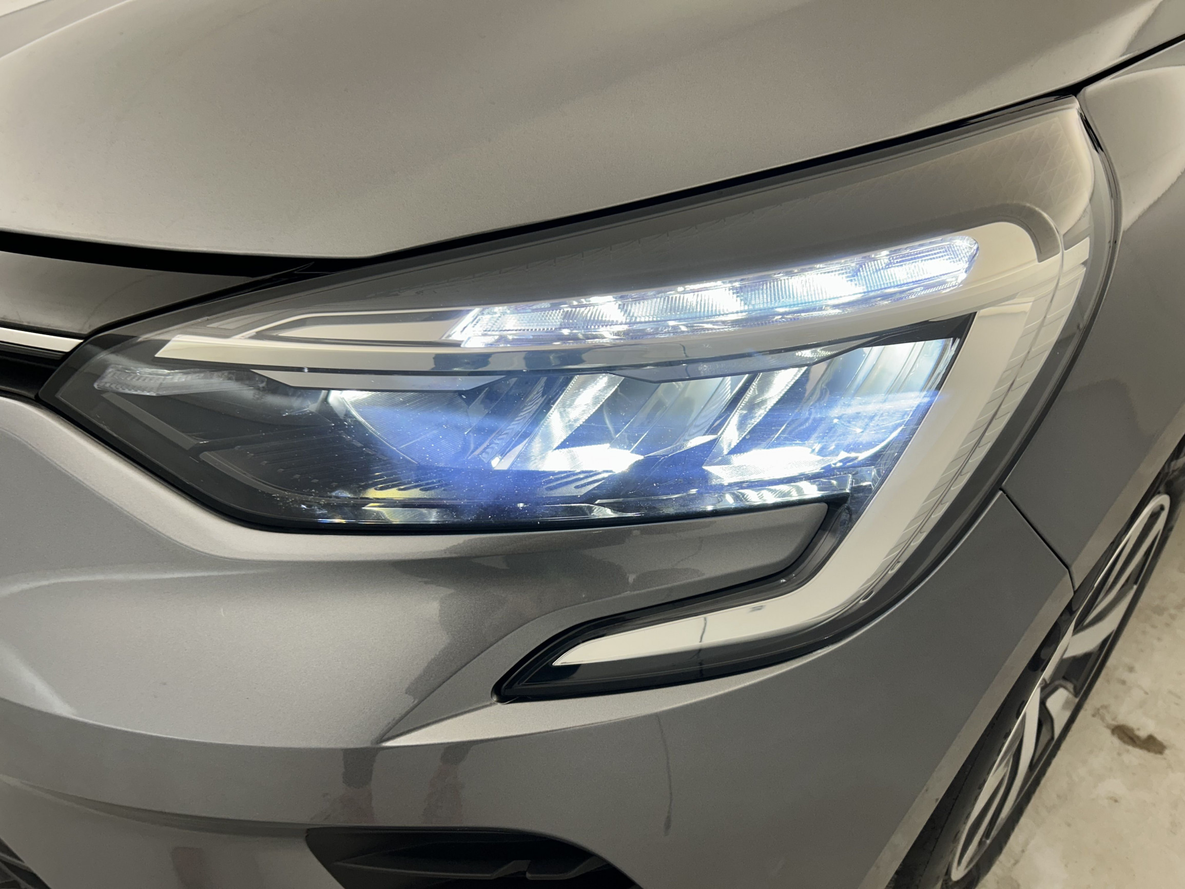 Vente en ligne Renault Clio 5 Clio TCe 90 au prix de 14 270 €