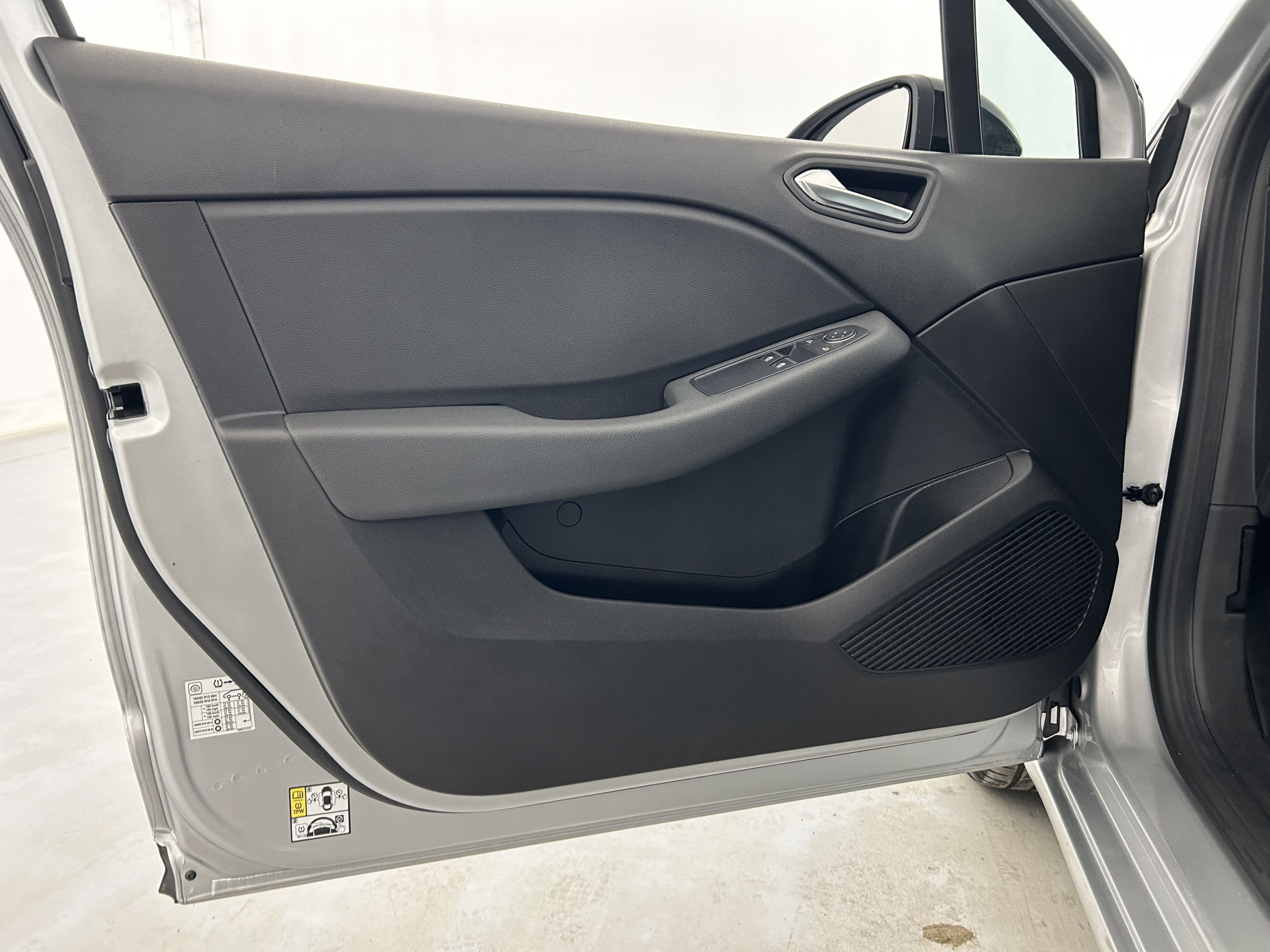 Vente en ligne Renault Clio 5 Clio TCe 90 au prix de 13 490 €