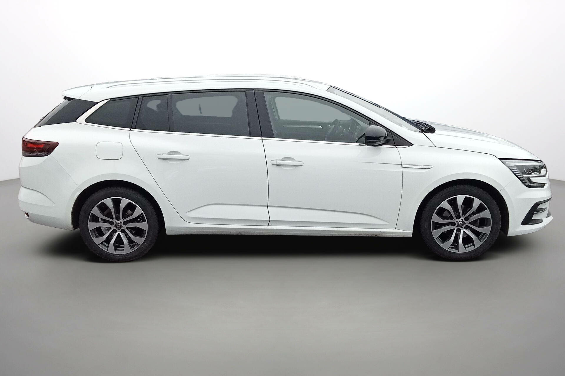 Vente en ligne Renault Megane 4 Estate  Blue dCi 115 EDC au prix de 22 690 €