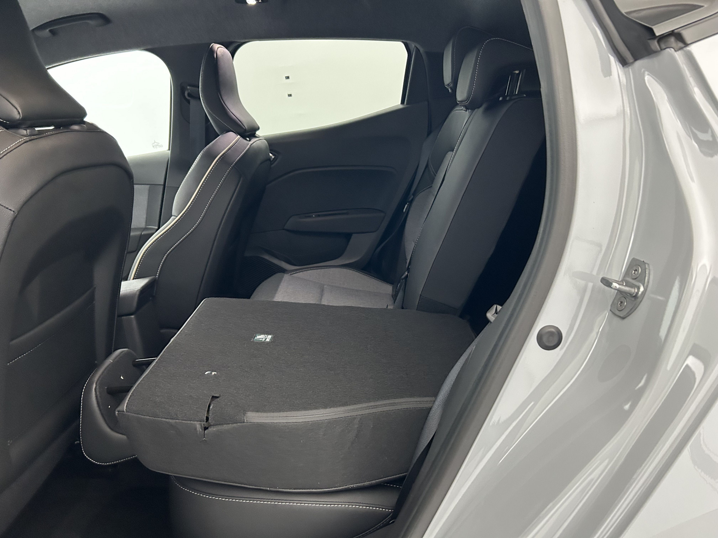 Vente en ligne Renault Clio 5 Clio TCe 90 au prix de 18 490 €