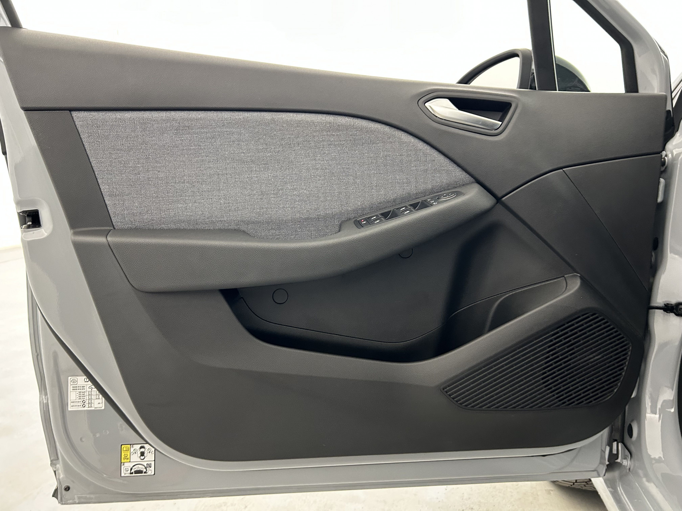 Vente en ligne Renault Clio 5 Clio TCe 90 au prix de 18 490 €