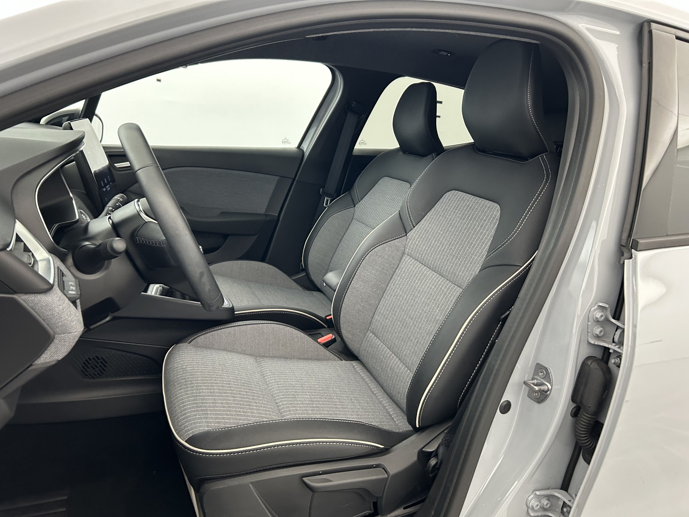 Vente en ligne Renault Clio 5 Clio TCe 90 au prix de 18 490 €