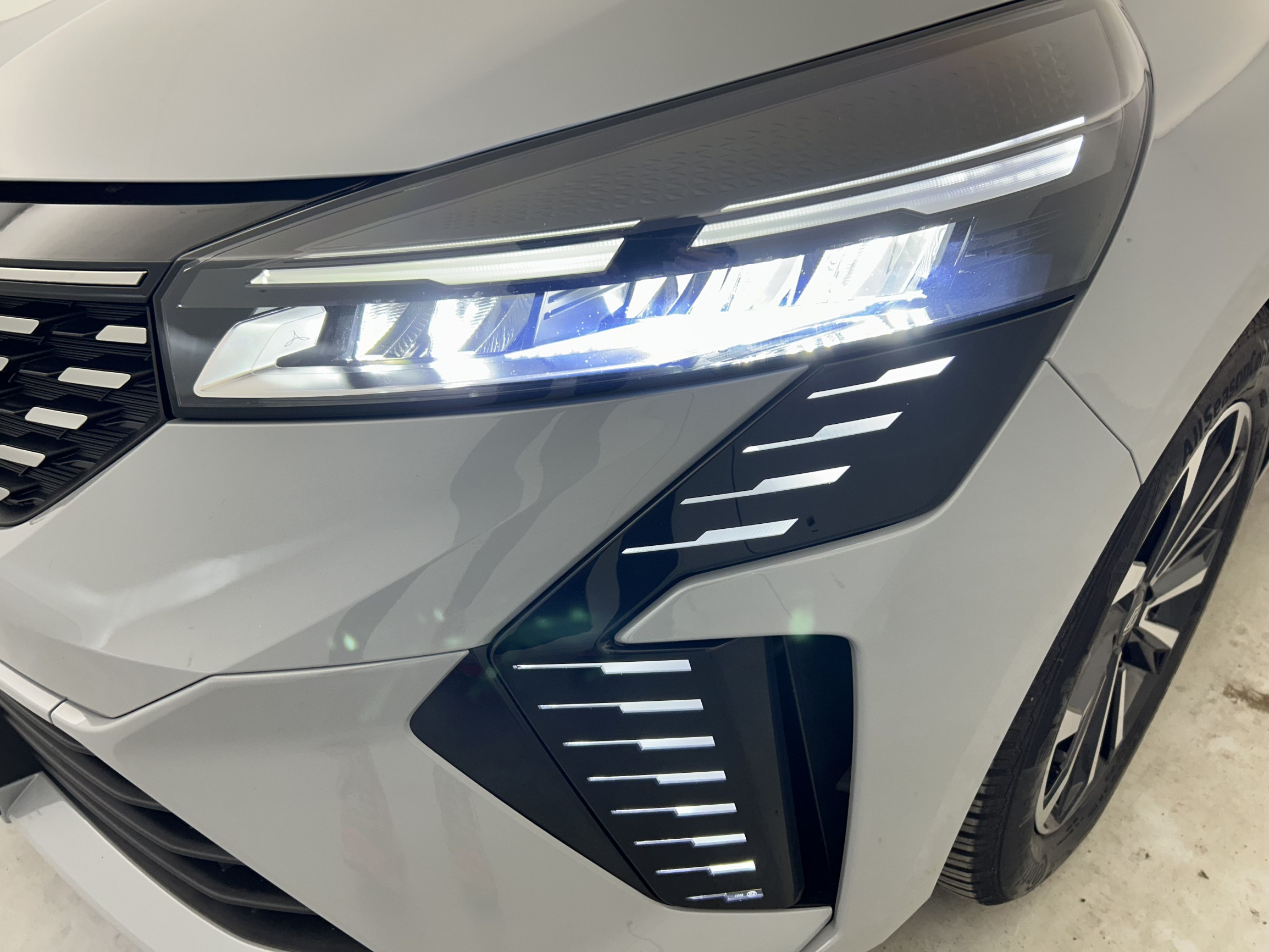 Vente en ligne Renault Clio 5 Clio TCe 90 au prix de 18 490 €