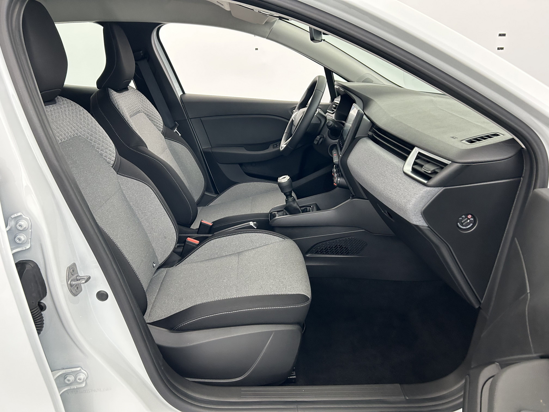 Vente en ligne Renault Clio 5 Clio SCe 65 ch GSR2 au prix de 15 890 €