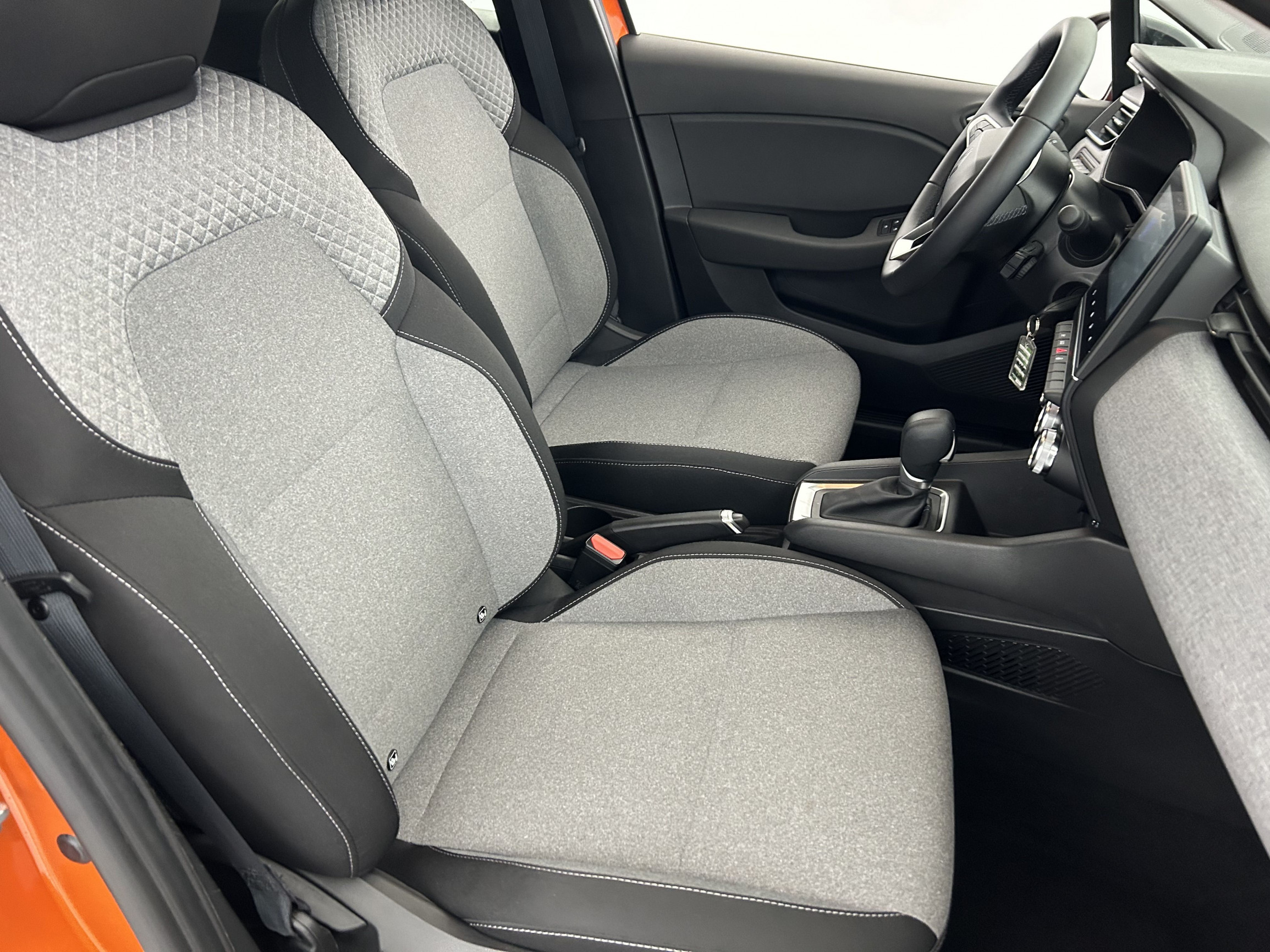 Vente en ligne Renault Clio 5 Clio E-Tech full hybrid 145 ch GSR2 au prix de 19 990 €