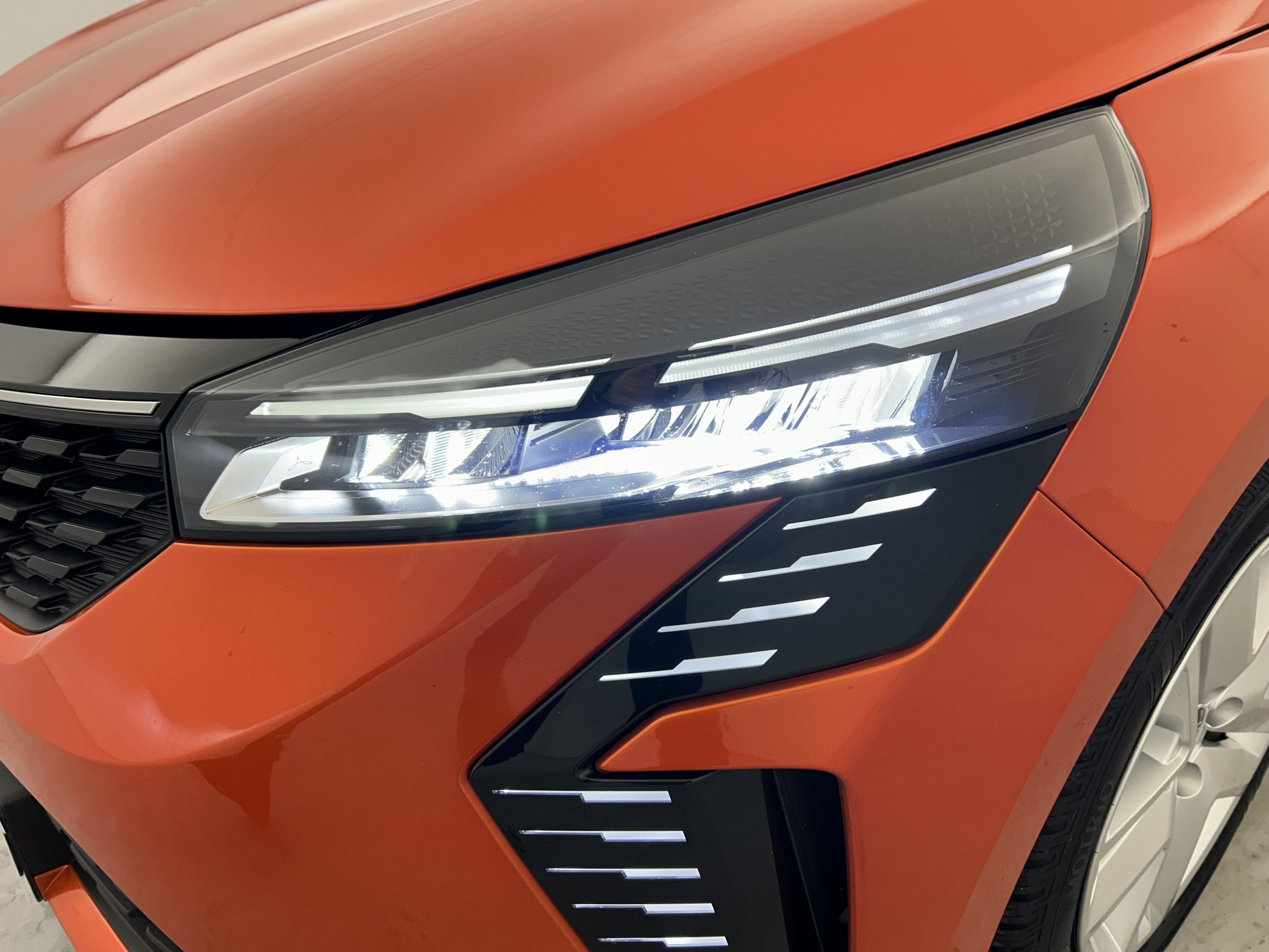 Vente en ligne Renault Clio 5 Clio E-Tech full hybrid 145 ch GSR2 au prix de 19 990 €