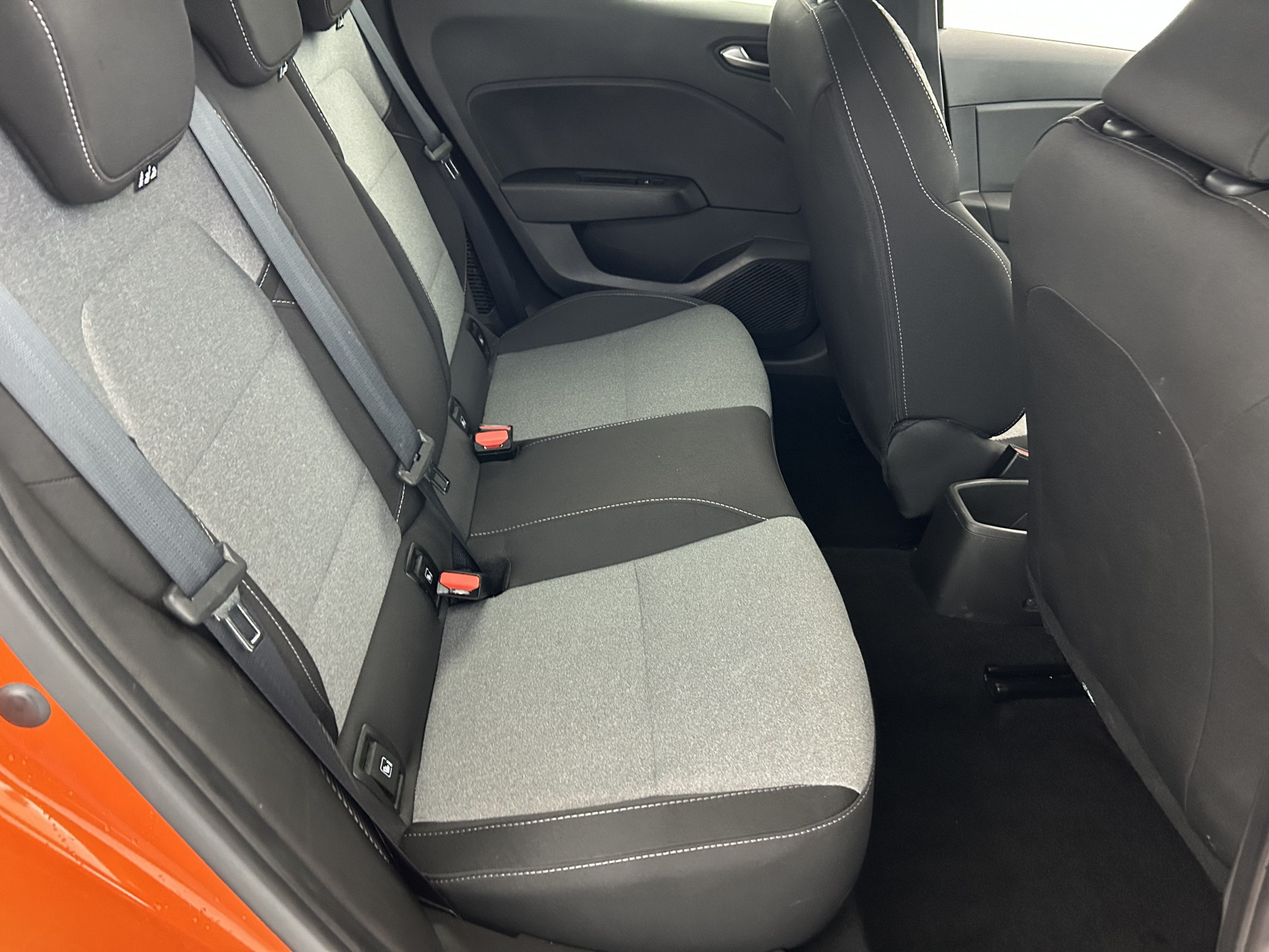 Vente en ligne Renault Clio 5 Clio E-Tech full hybrid 145 ch GSR2 au prix de 19 990 €