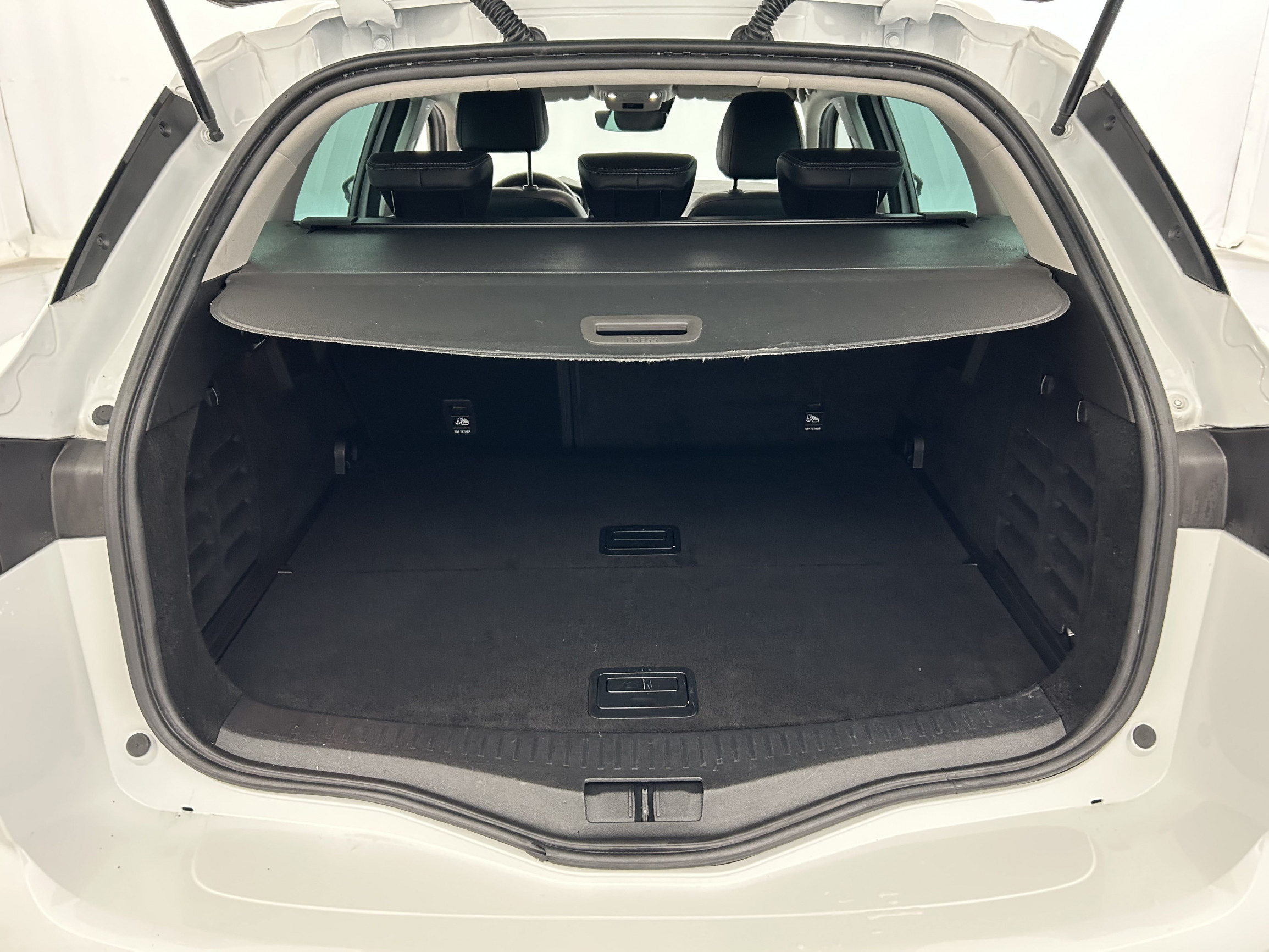 Vente en ligne Renault Megane 4 Estate  Blue dCi 115 EDC au prix de 22 490 €