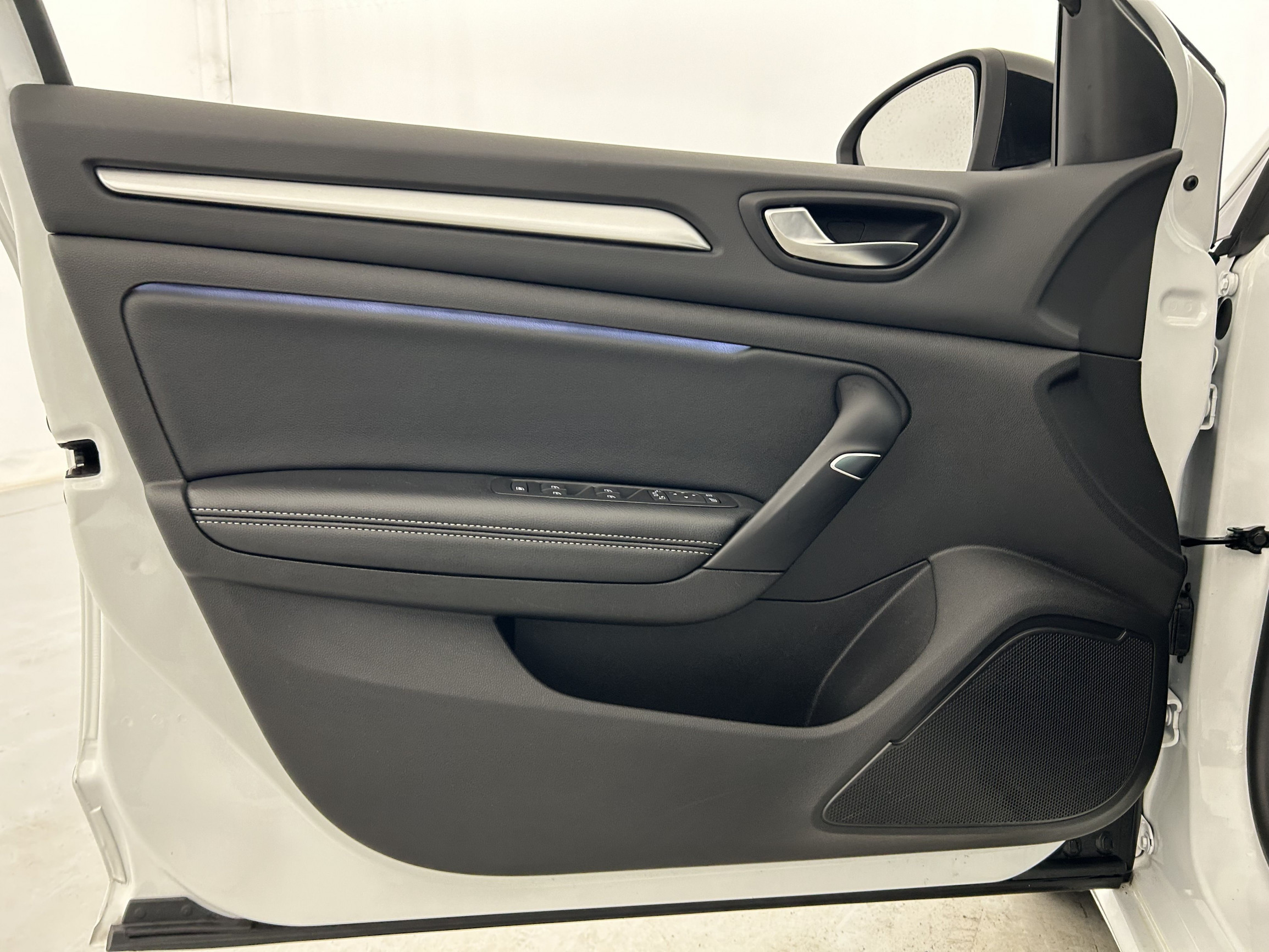 Vente en ligne Renault Megane 4 Estate  Blue dCi 115 EDC au prix de 22 490 €