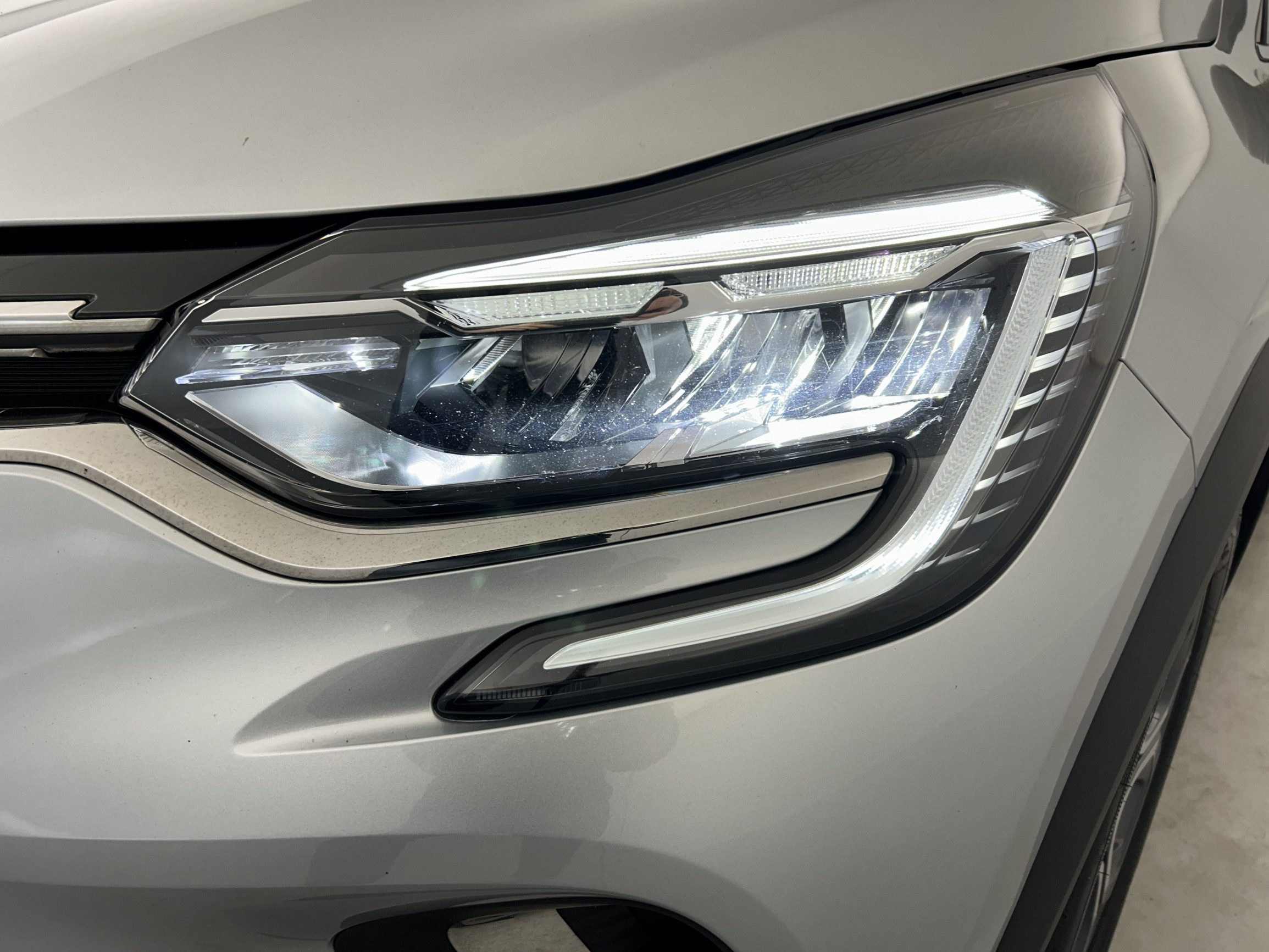 Vente en ligne Renault Captur  E-Tech 145 - 21 au prix de 18 690 €