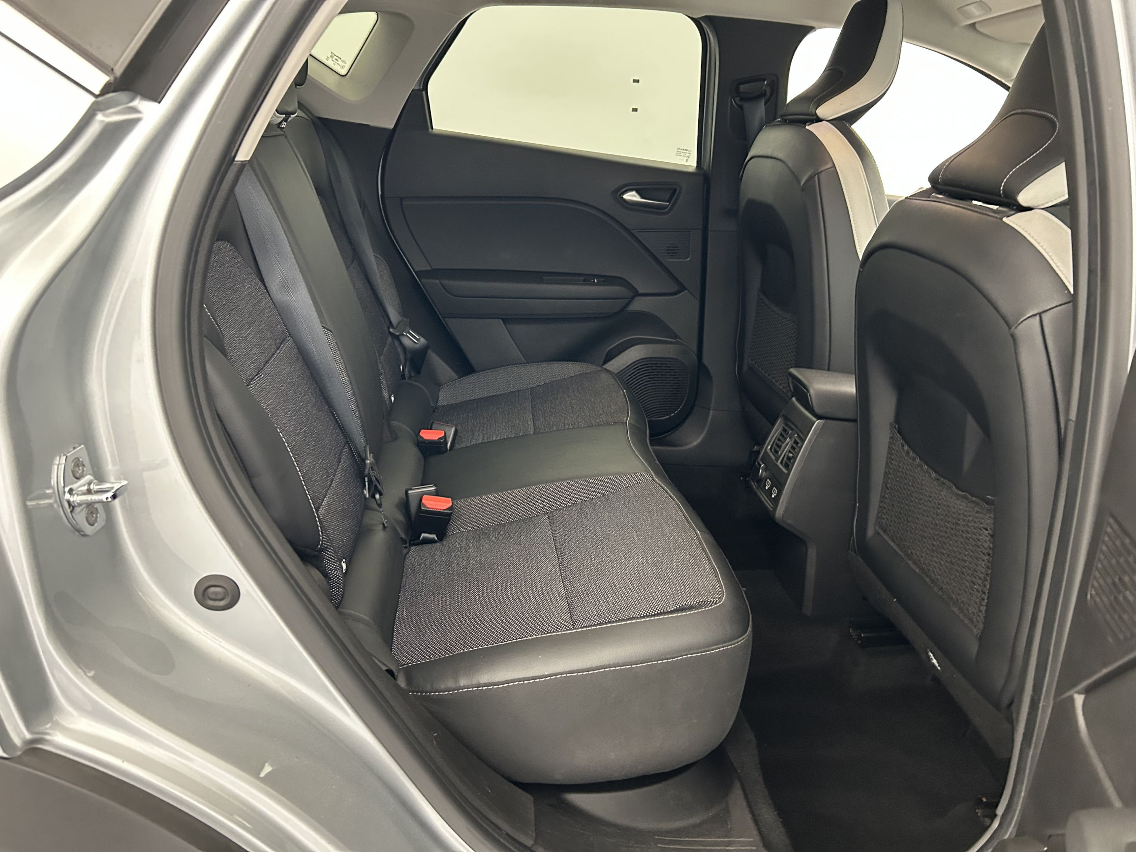 Vente en ligne Renault Captur  E-Tech 145 - 21 au prix de 18 690 €