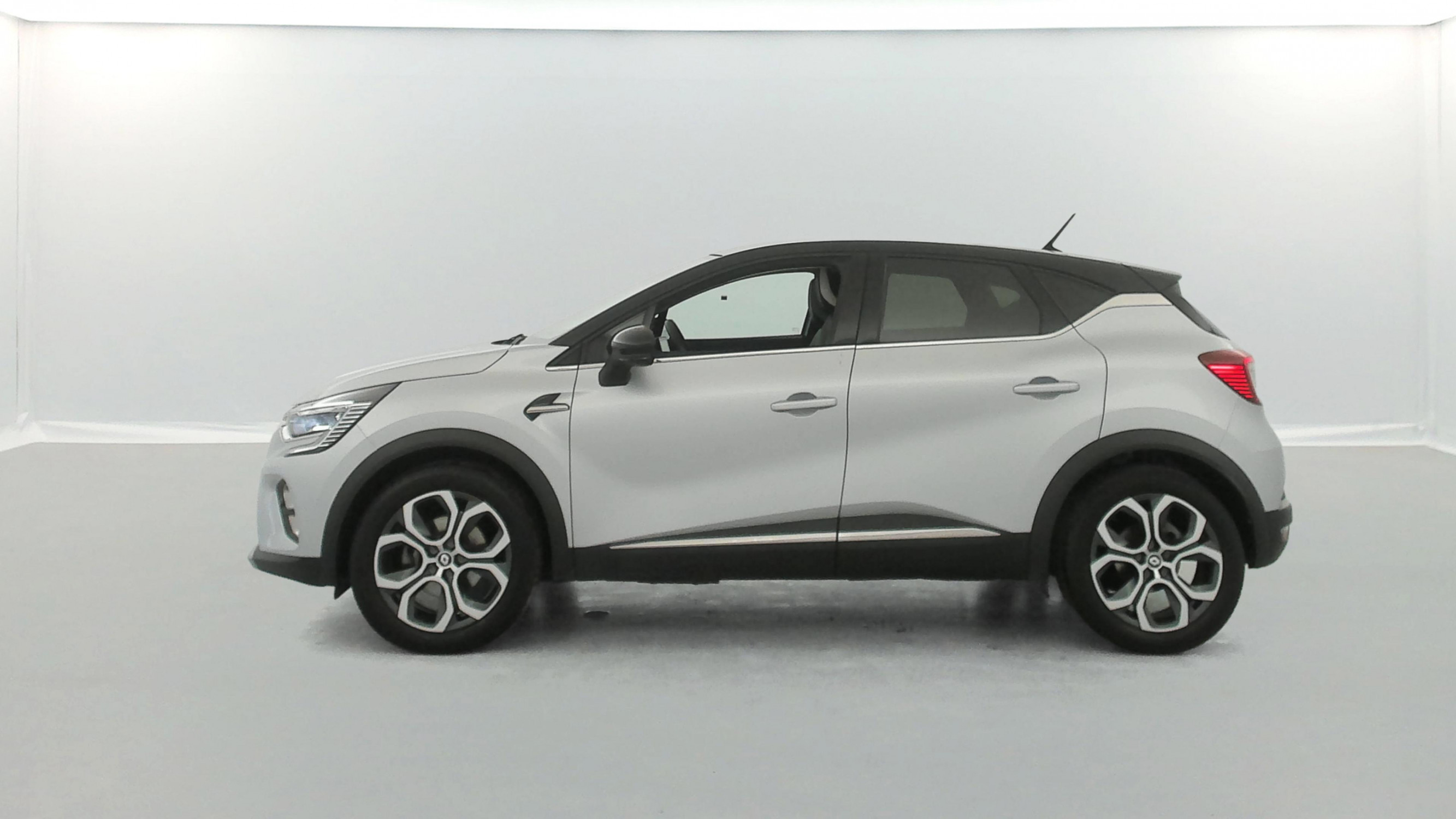 Vente en ligne Renault Captur  E-Tech 145 - 21 au prix de 18 690 €
