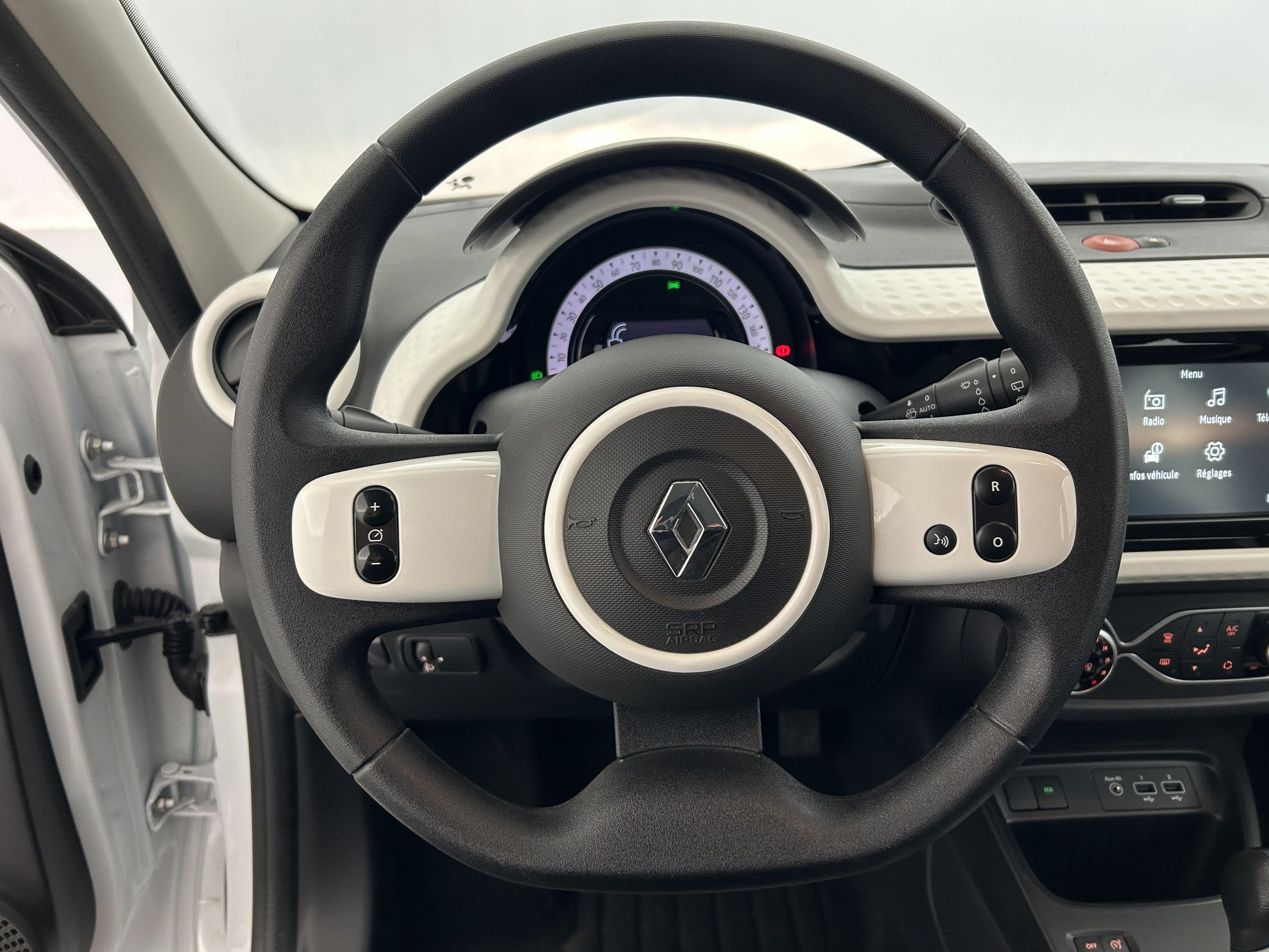 Vente en ligne Renault Twingo Electrique Twingo III E-Tech au prix de 11 290 €