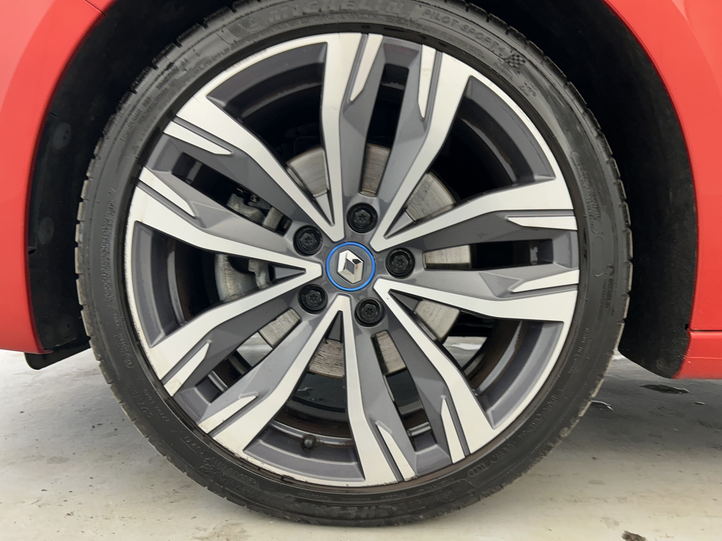 Vente en ligne Renault Megane 4 Estate Mégane IV Estate E-TECH Plug-In Hybride 160 au prix de 17 490 €